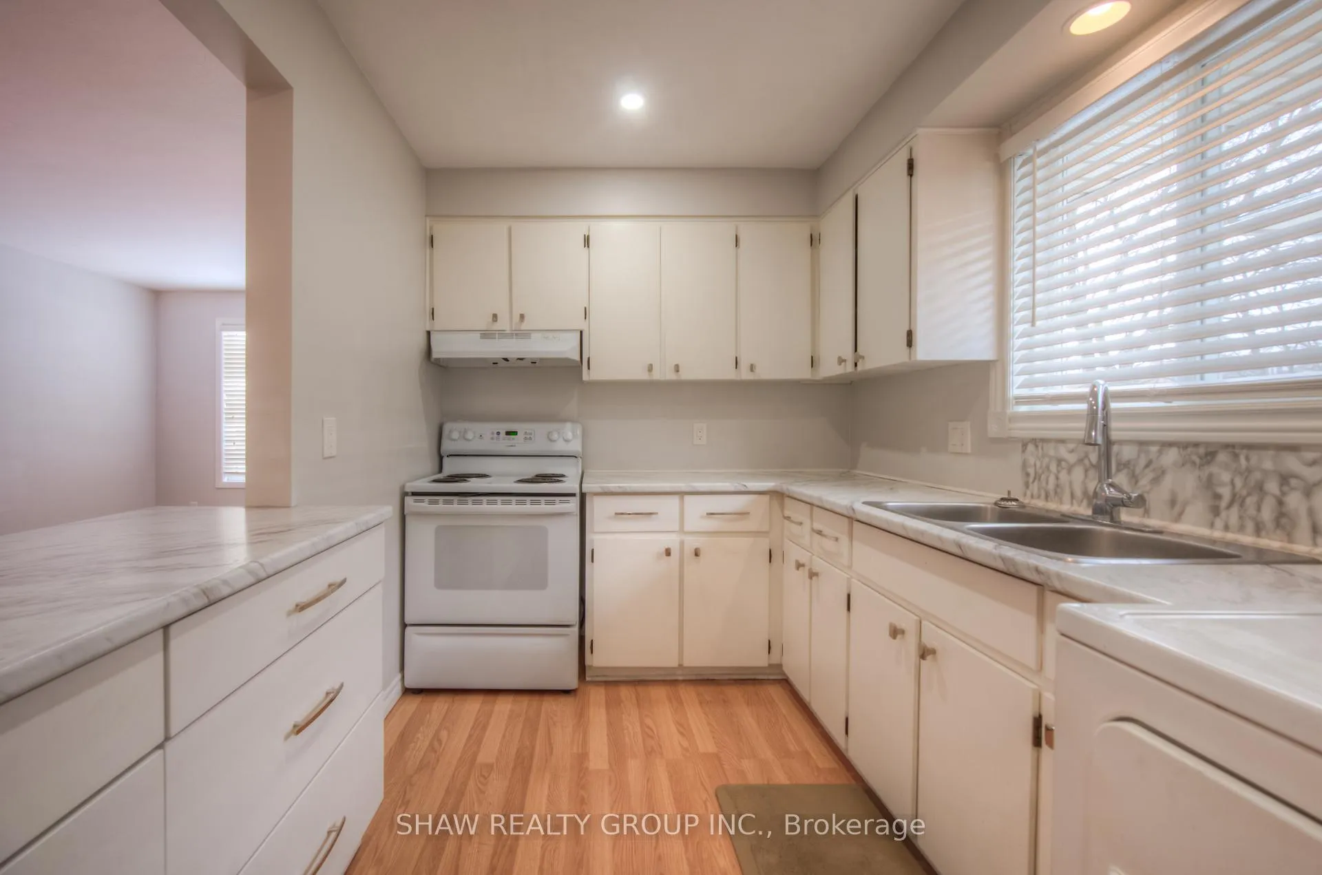 Photo 9 of 272 Bakersfield Drive, Cambridge — HOMEH