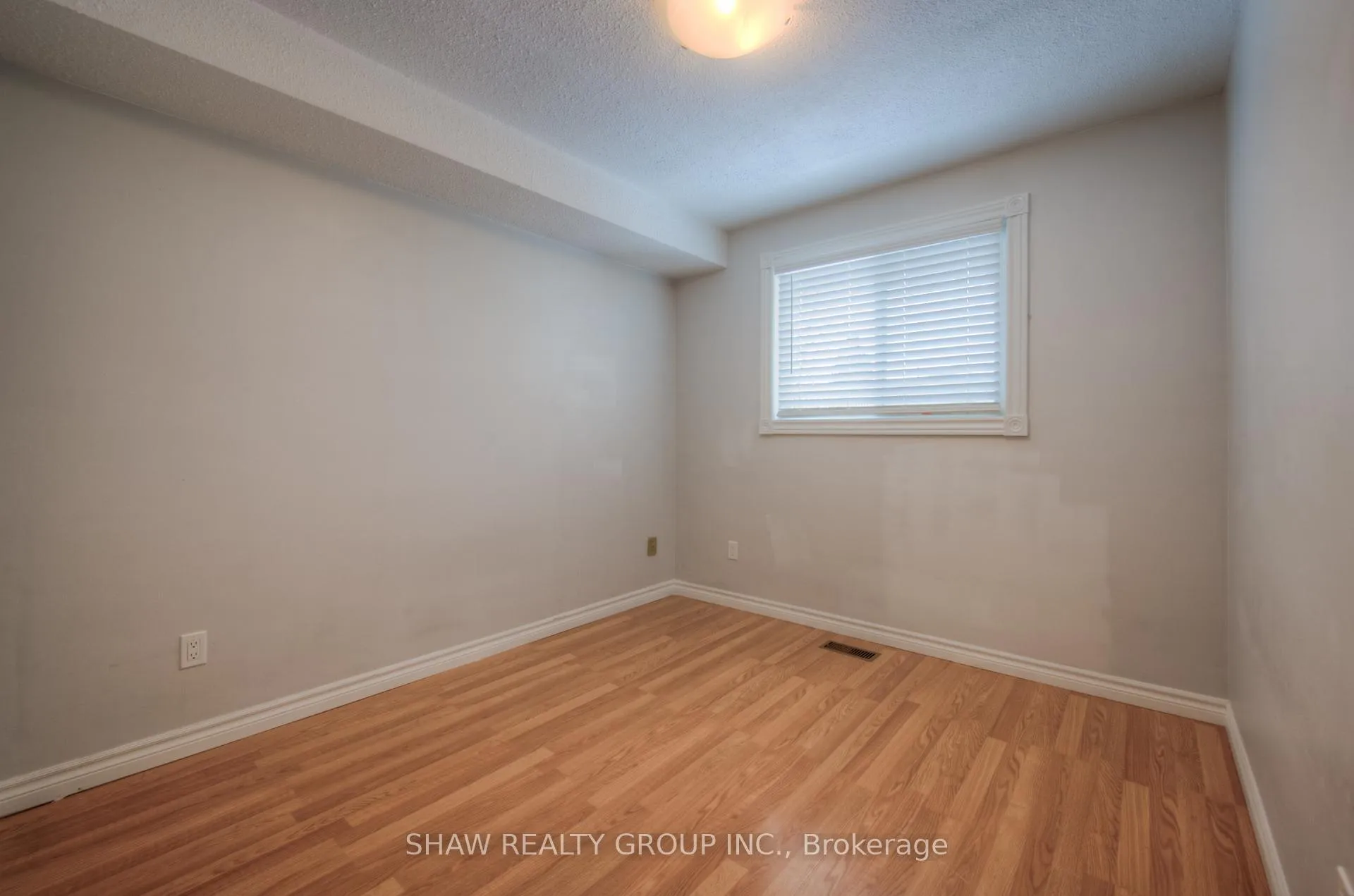 Photo 14 of 272 Bakersfield Drive, Cambridge — HOMEH