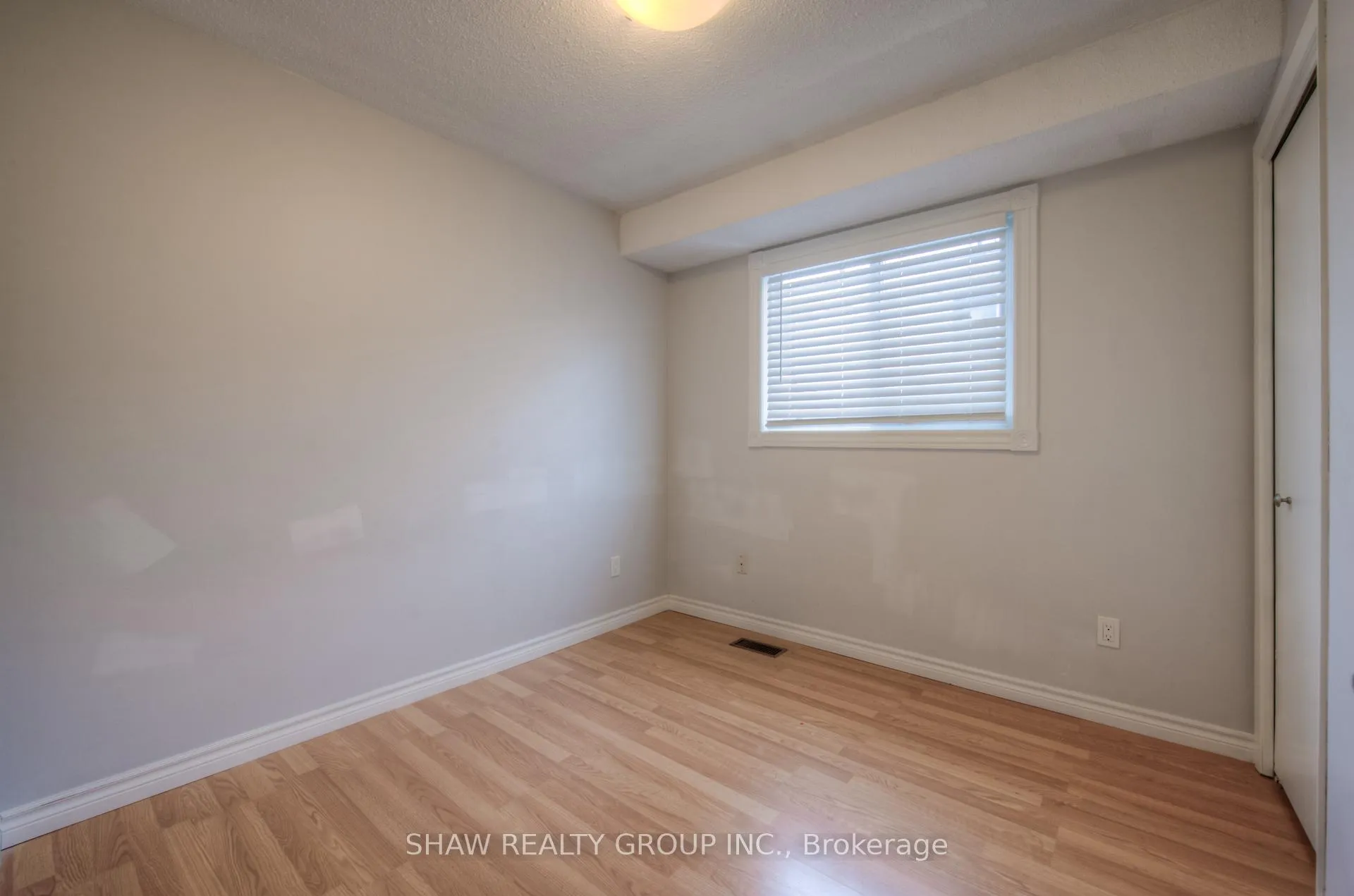 Photo 15 of 272 Bakersfield Drive, Cambridge — HOMEH