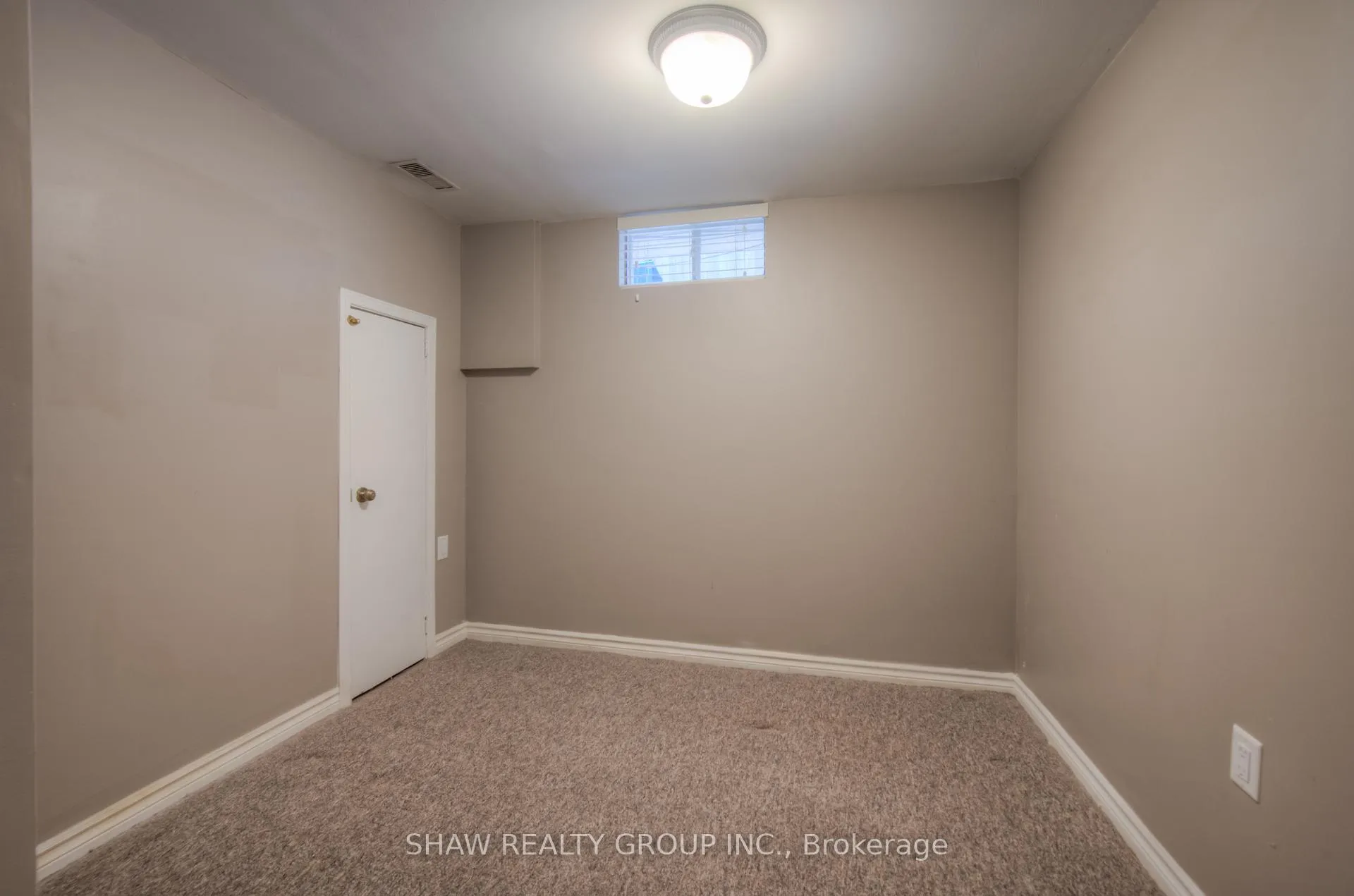 Photo 24 of 272 Bakersfield Drive, Cambridge — HOMEH