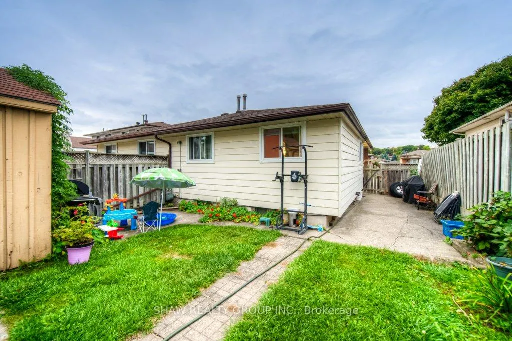 Photo 38 of 272 Bakersfield Drive, Cambridge — HOMEH