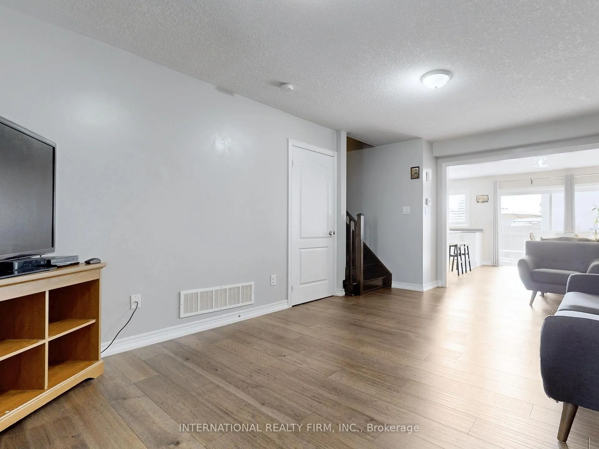 Photo 10 of 110 Swenson Street, New Tecumseth, Alliston — HOMEH