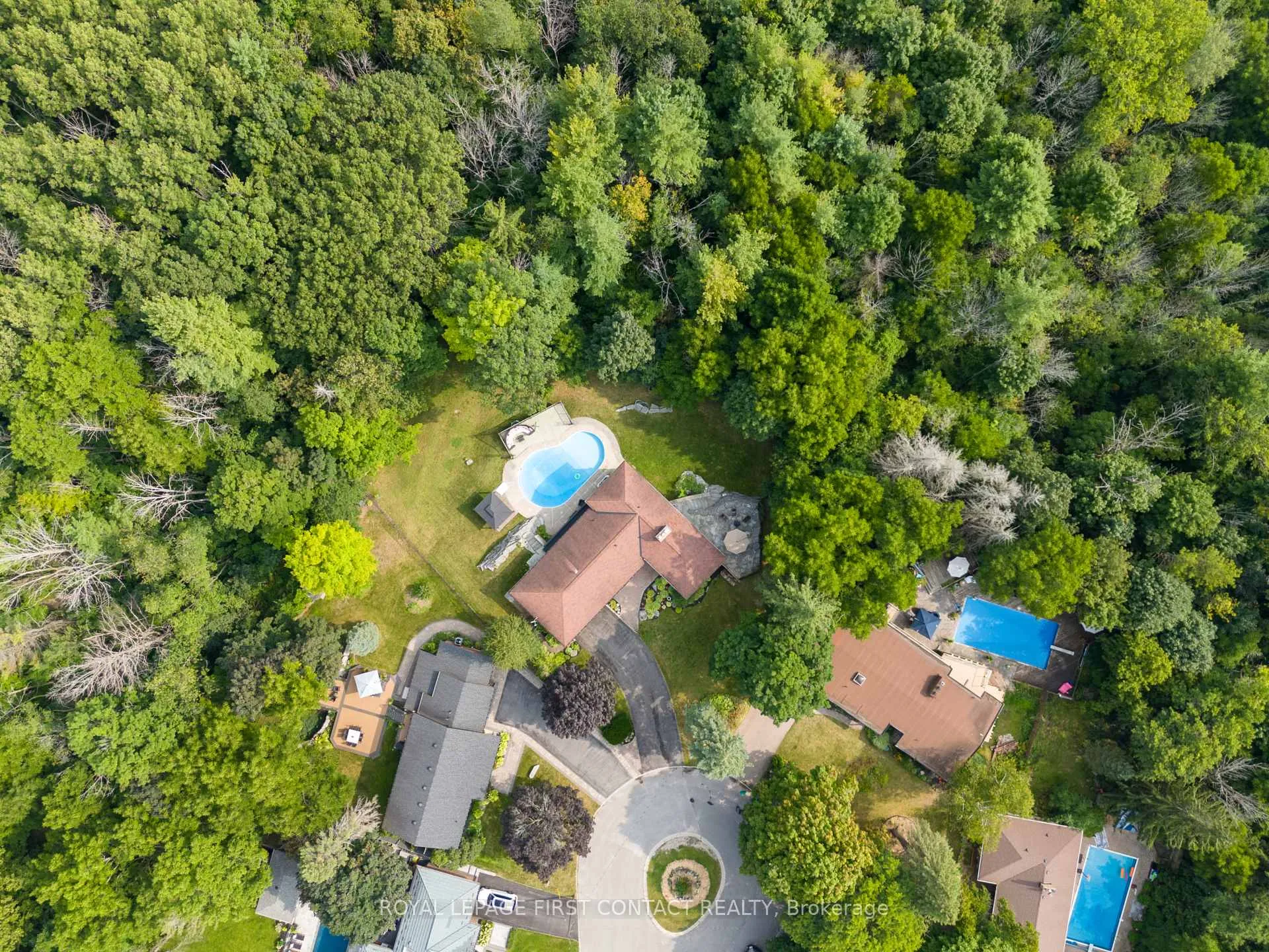 Photo 3 of 4 Brookdale Drive, Barrie, Sunnidale — HOMEH