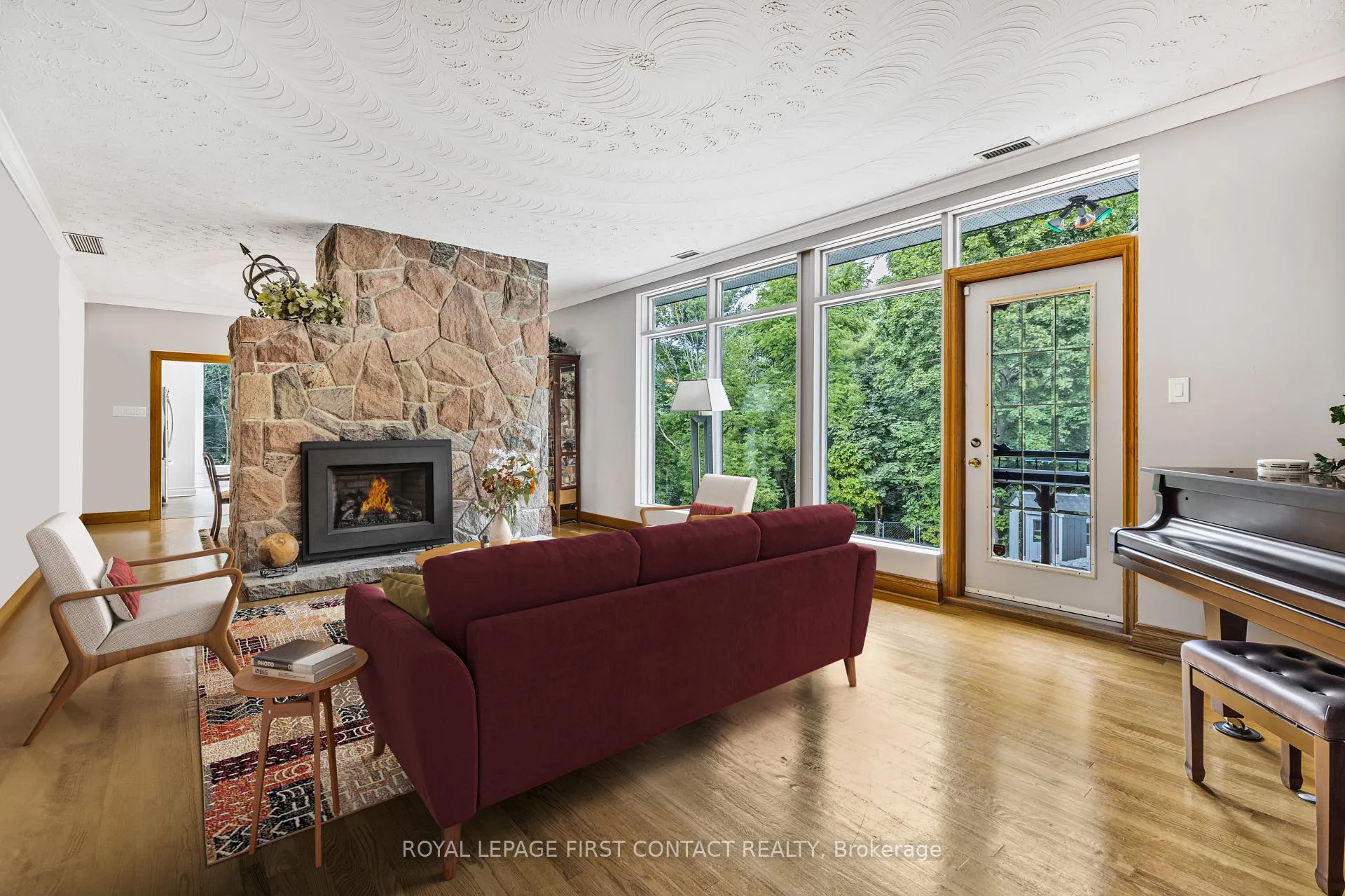 Photo 12 of 4 Brookdale Drive, Barrie, Sunnidale — HOMEH