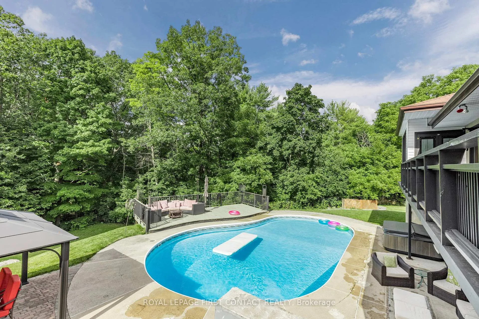 Photo 34 of 4 Brookdale Drive, Barrie, Sunnidale — HOMEH