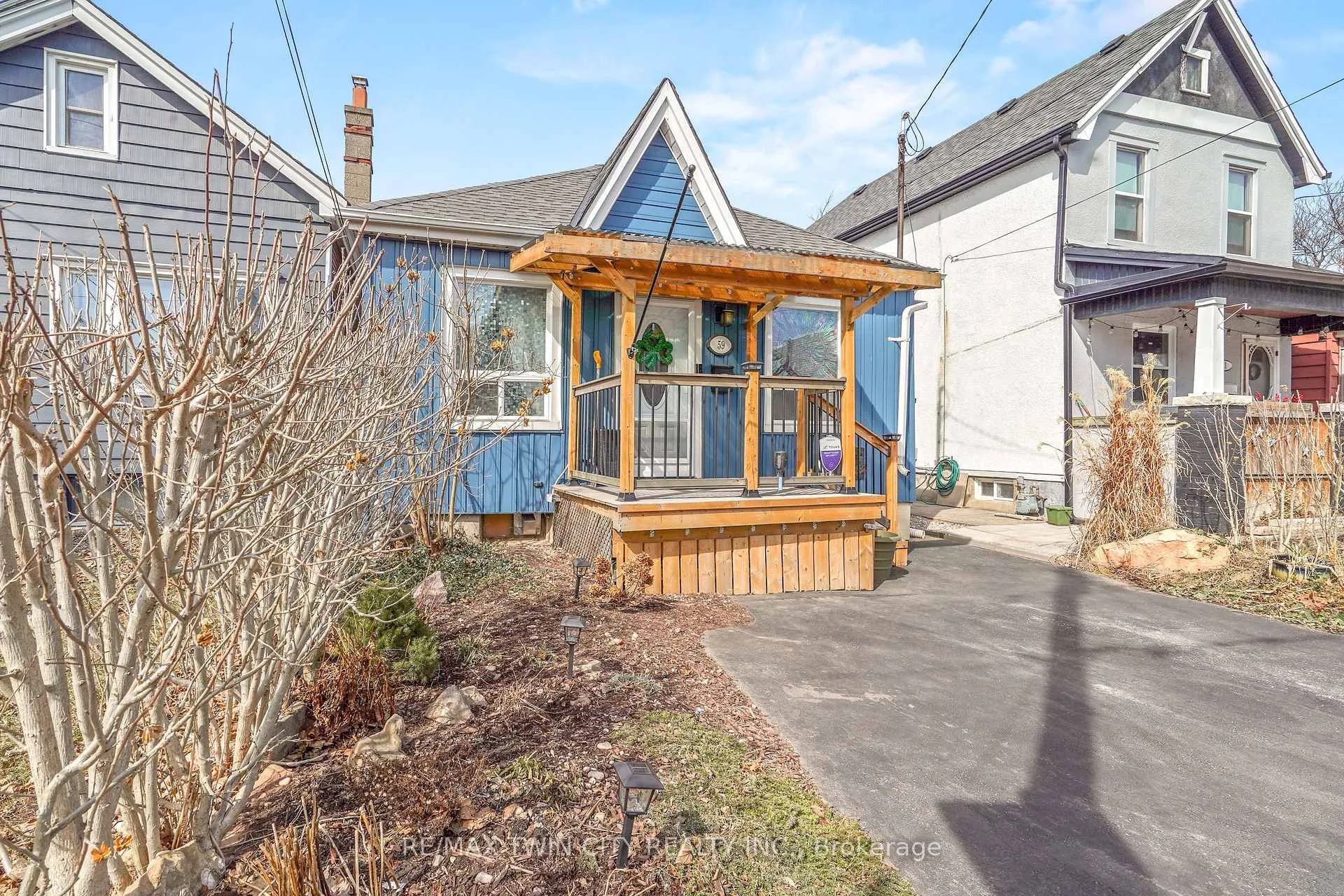 Photo 3 of 59 East Bend Avenue N, Hamilton, Crown Point — HOMEH