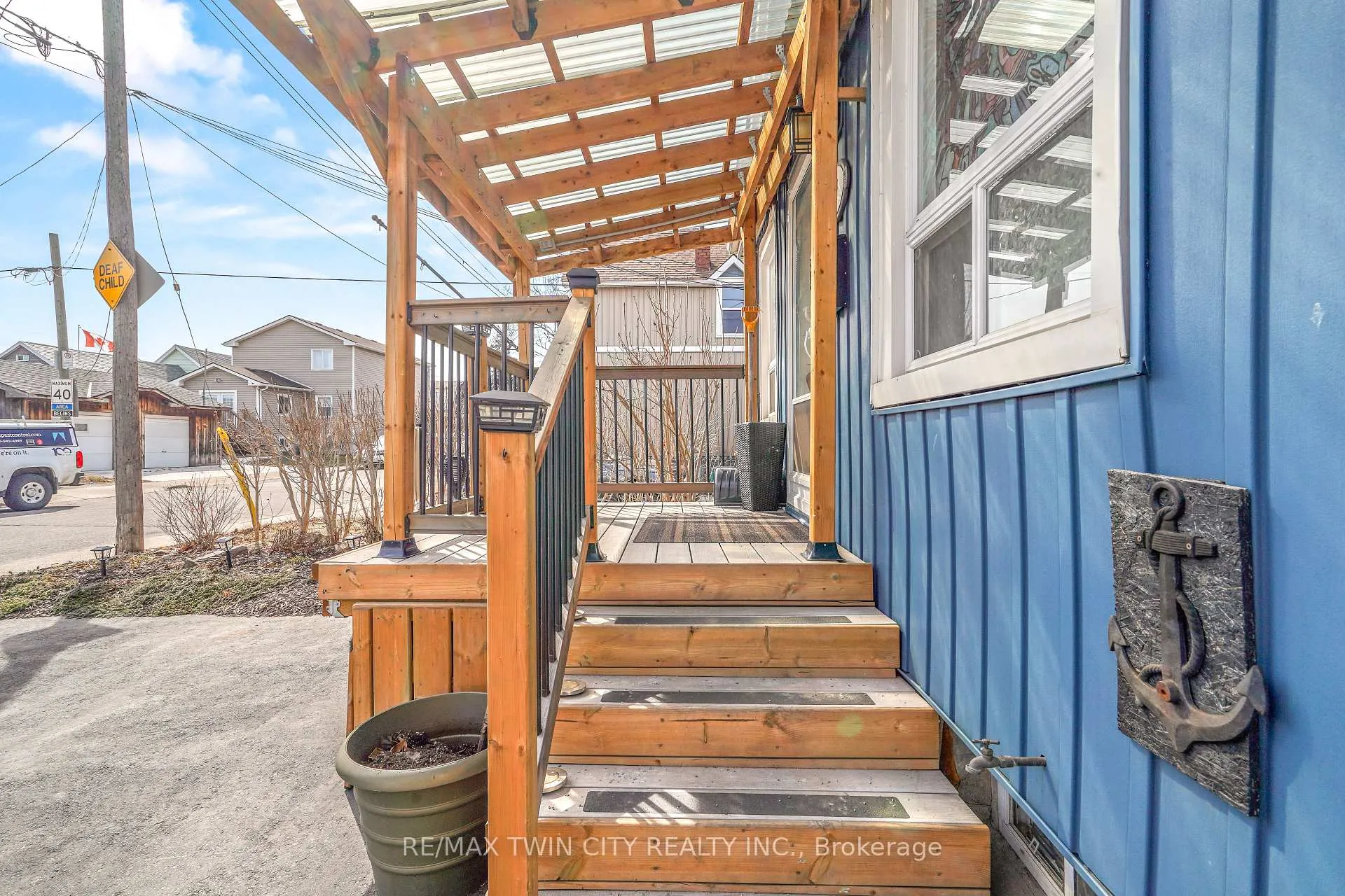 Photo 4 of 59 East Bend Avenue N, Hamilton, Crown Point — HOMEH