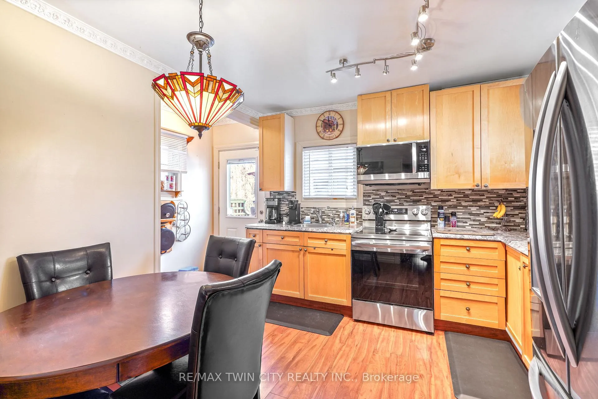 Photo 10 of 59 East Bend Avenue N, Hamilton, Crown Point — HOMEH