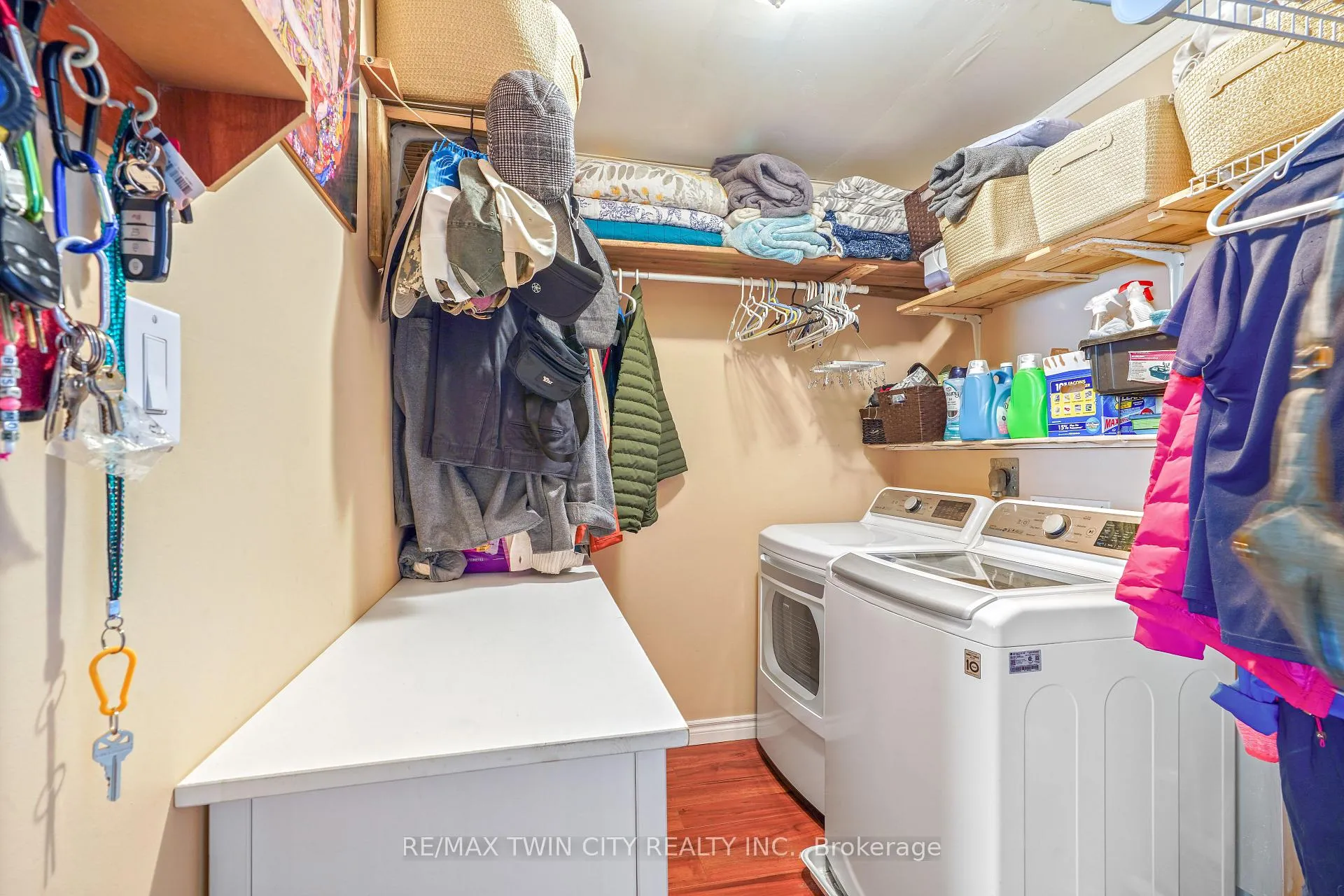 Photo 20 of 59 East Bend Avenue N, Hamilton, Crown Point — HOMEH