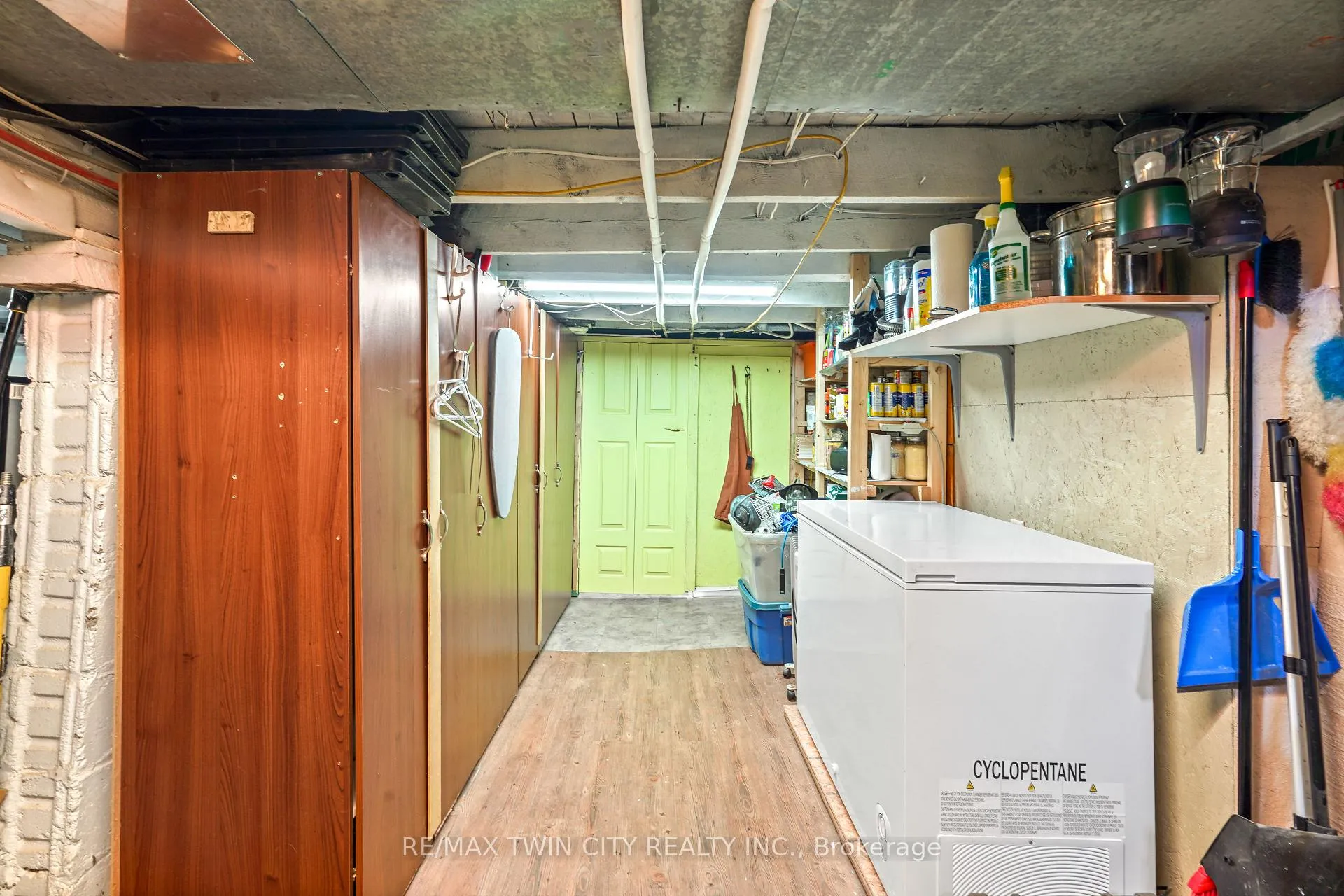 Photo 22 of 59 East Bend Avenue N, Hamilton, Crown Point — HOMEH