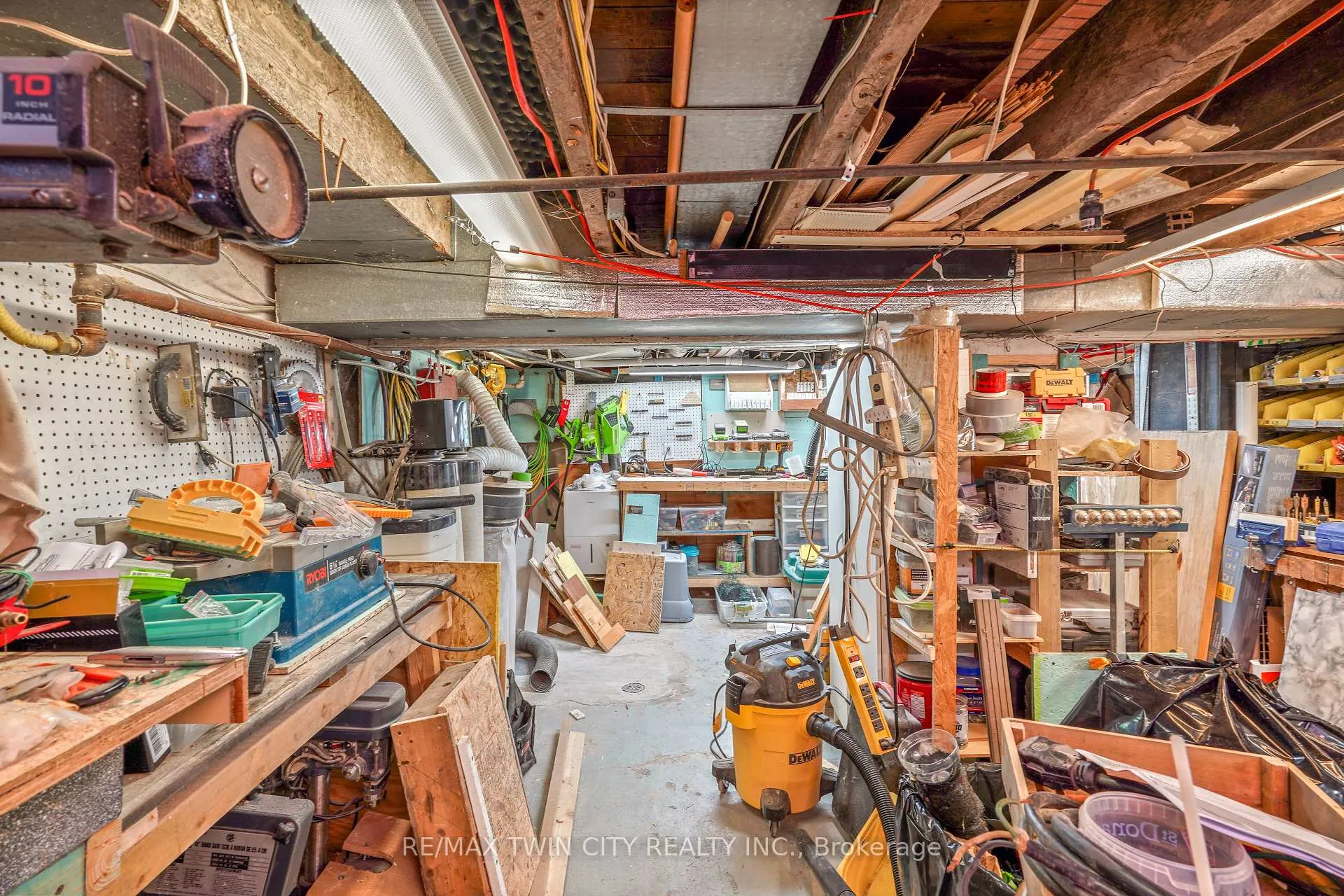 Photo 24 of 59 East Bend Avenue N, Hamilton, Crown Point — HOMEH