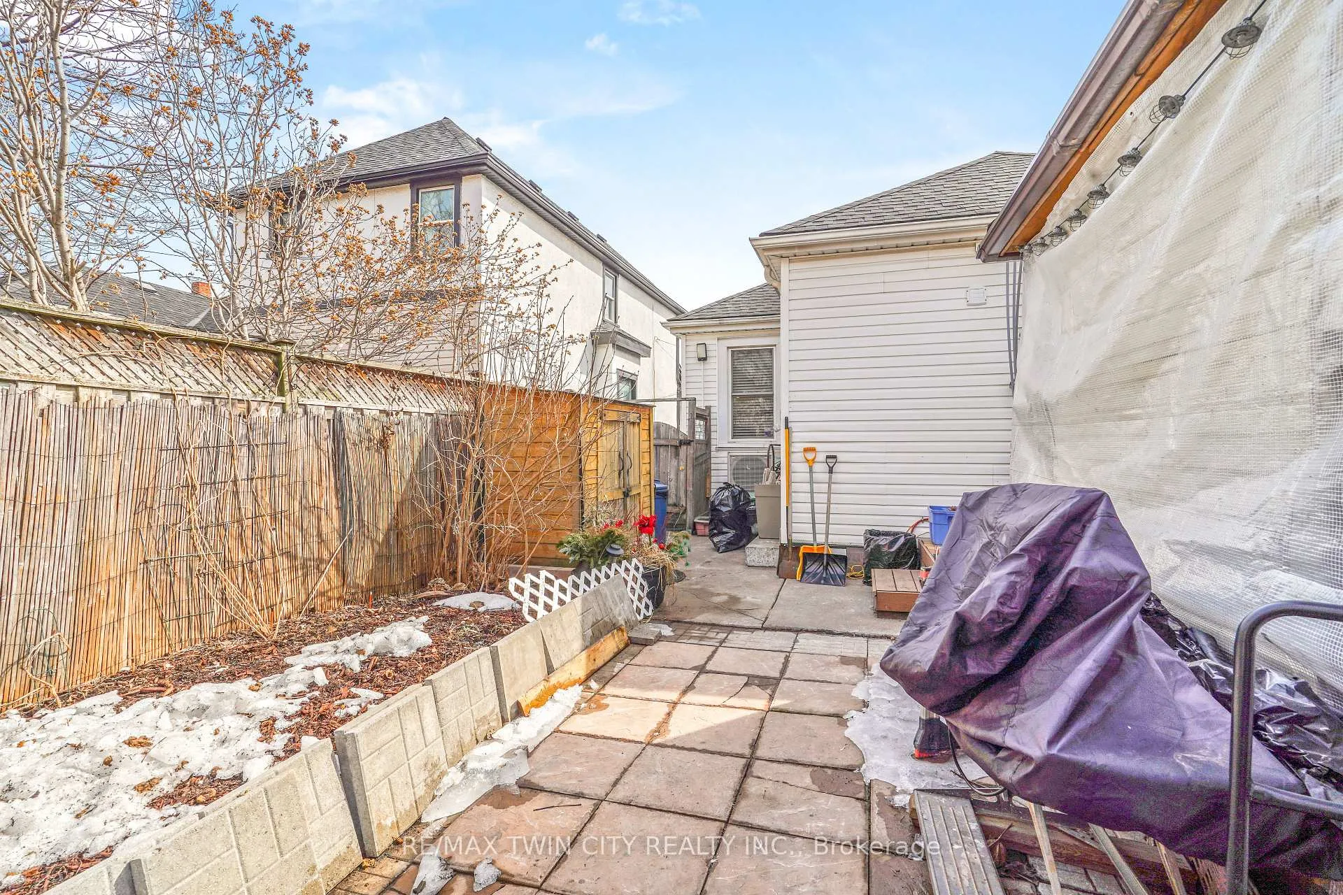 Photo 28 of 59 East Bend Avenue N, Hamilton, Crown Point — HOMEH