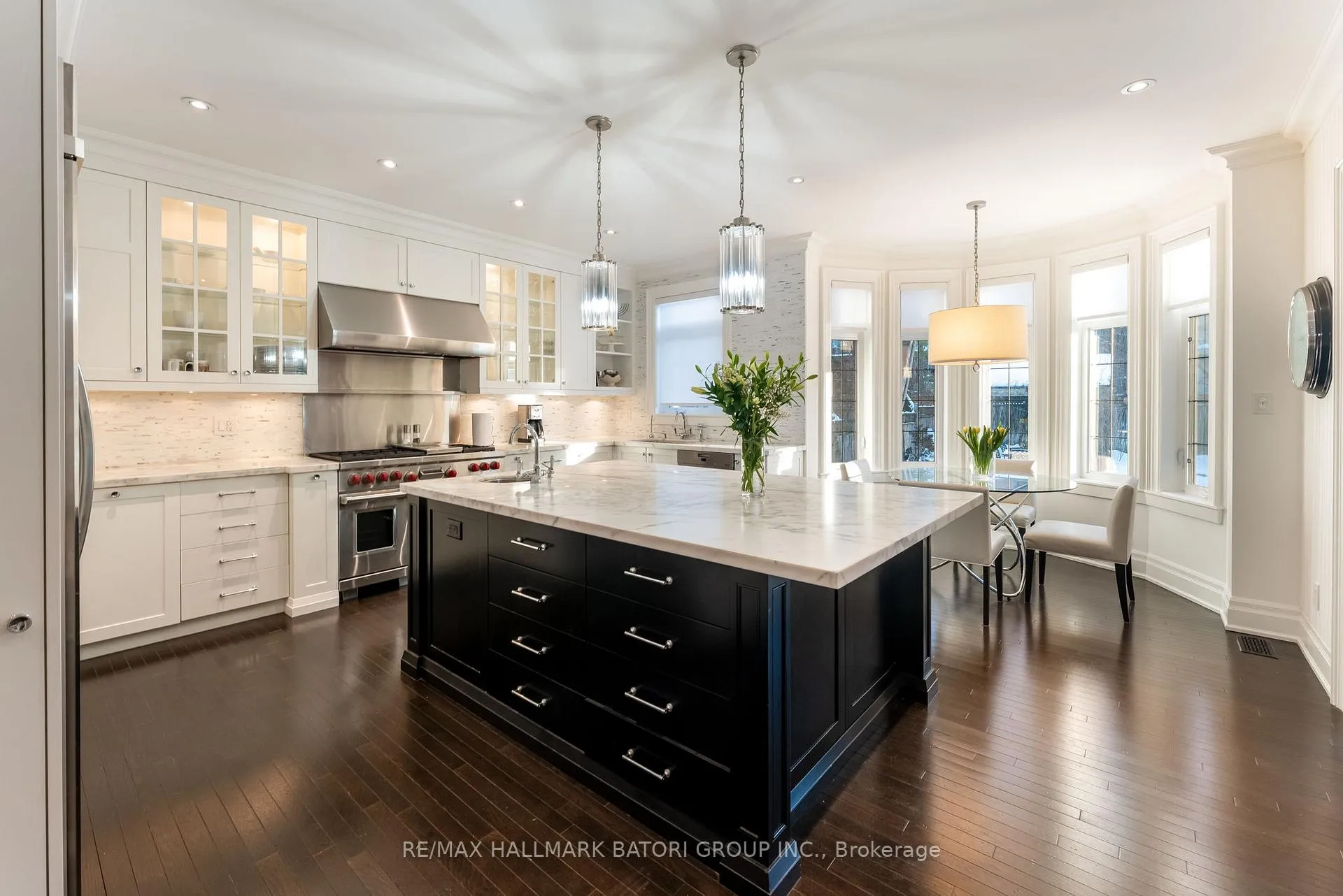 Photo 2 of 543 St Clements Avenue, Toronto, Forest Hill North — HOMEH