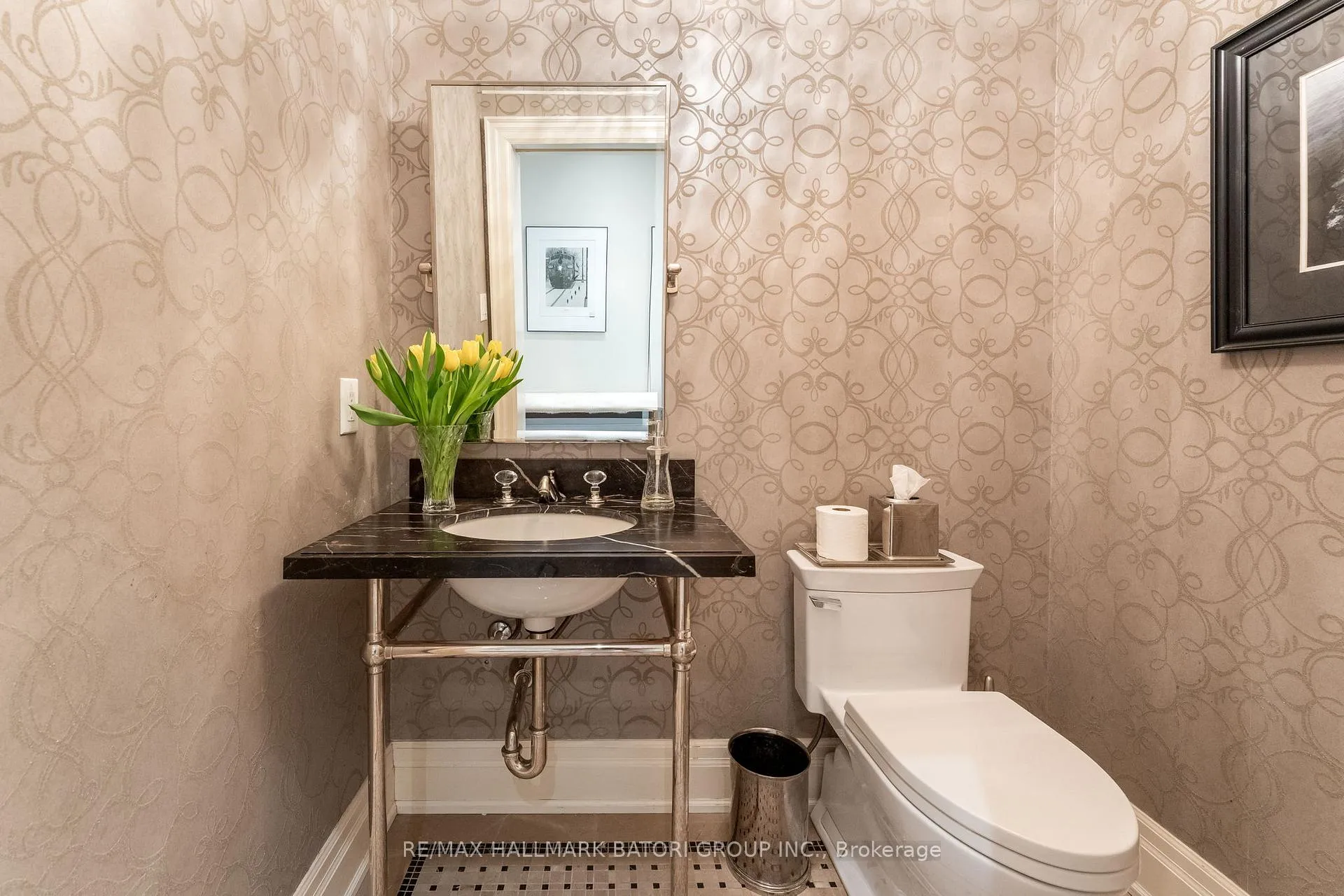 Photo 12 of 543 St Clements Avenue, Toronto, Forest Hill North — HOMEH