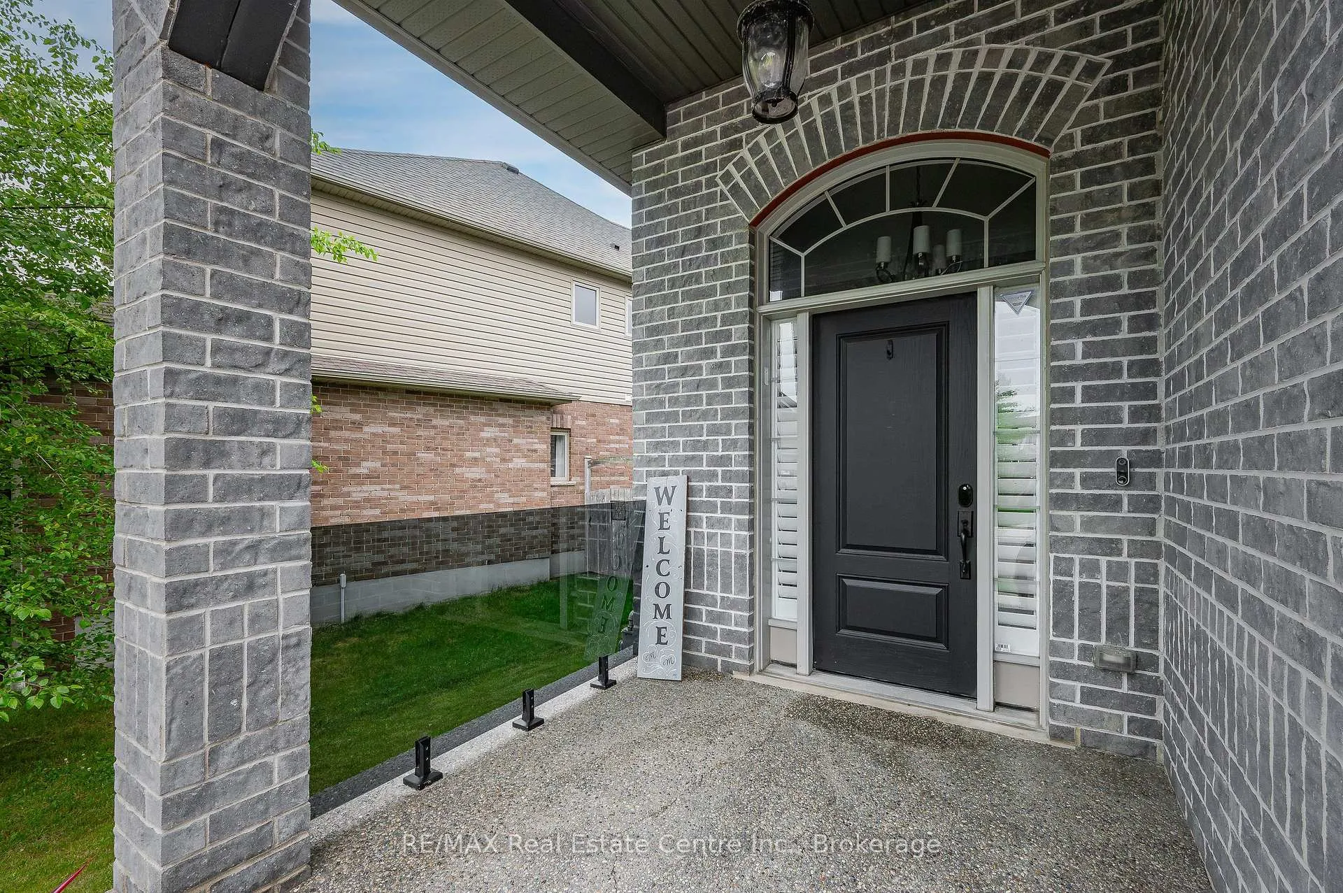 Photo 4 of 50 Eden Oak Trail, Kitchener — HOMEH