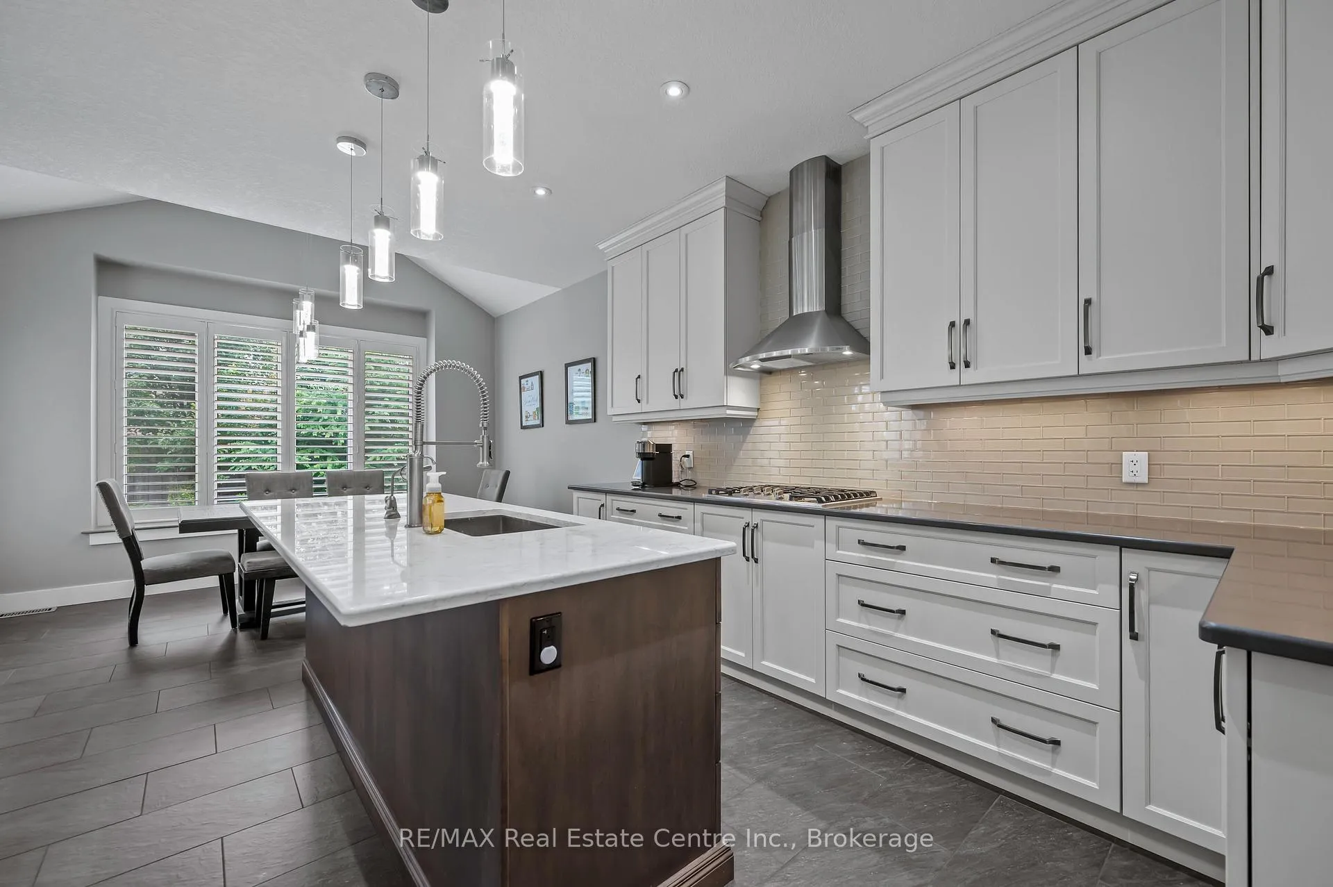 Photo 8 of 50 Eden Oak Trail, Kitchener — HOMEH