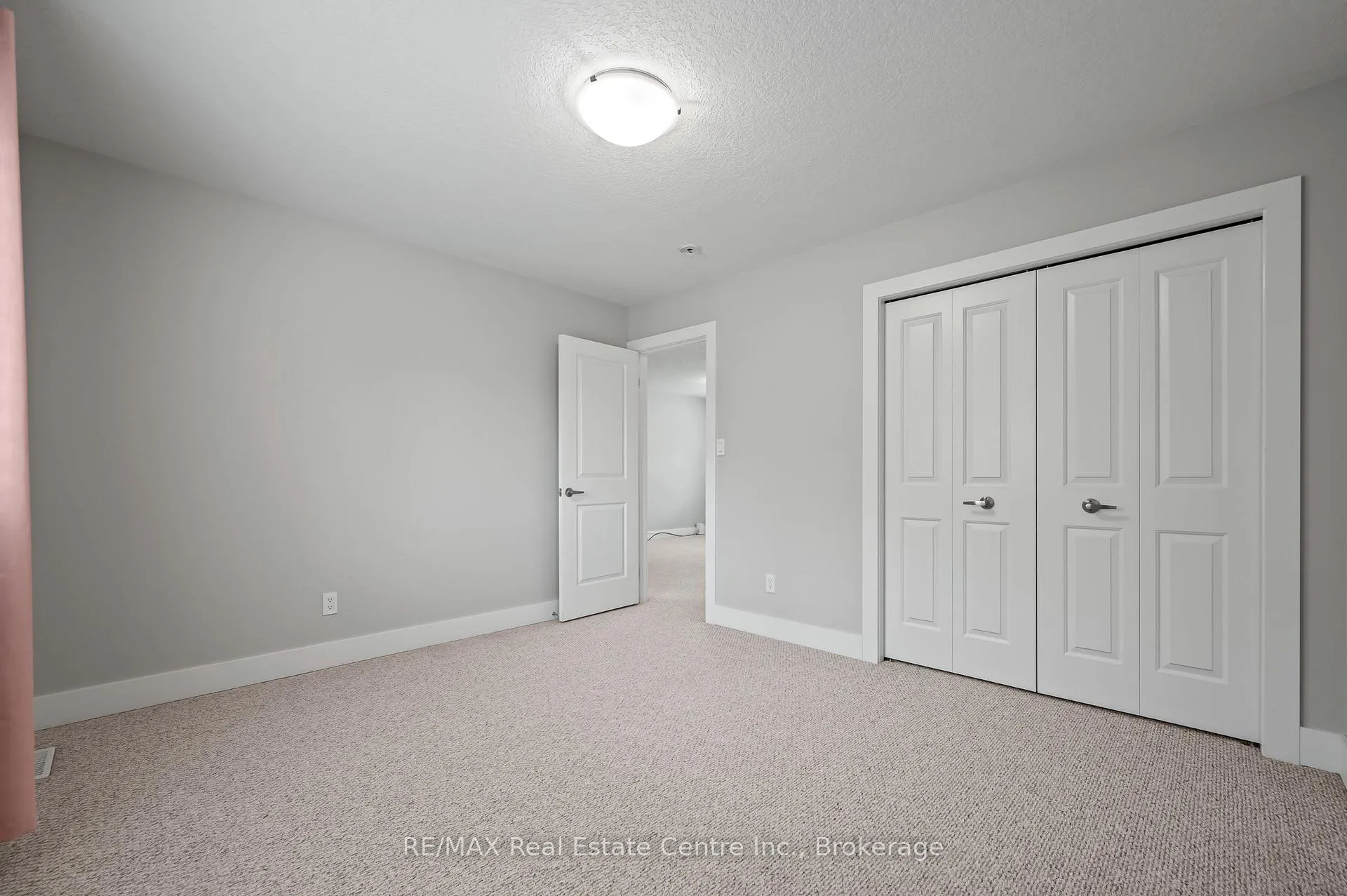 Photo 30 of 50 Eden Oak Trail, Kitchener — HOMEH