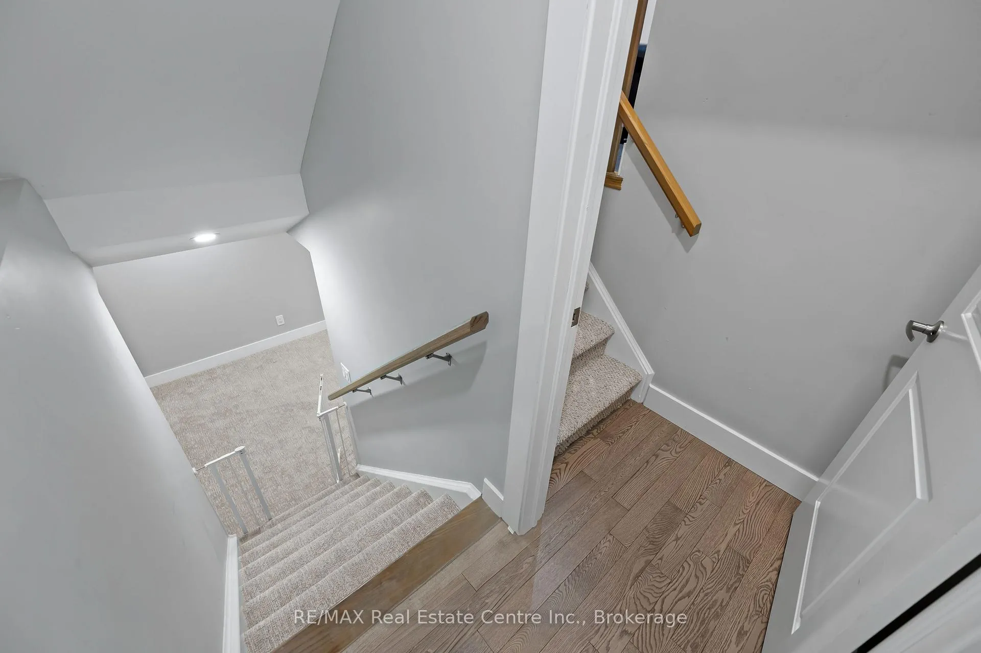 Photo 33 of 50 Eden Oak Trail, Kitchener — HOMEH