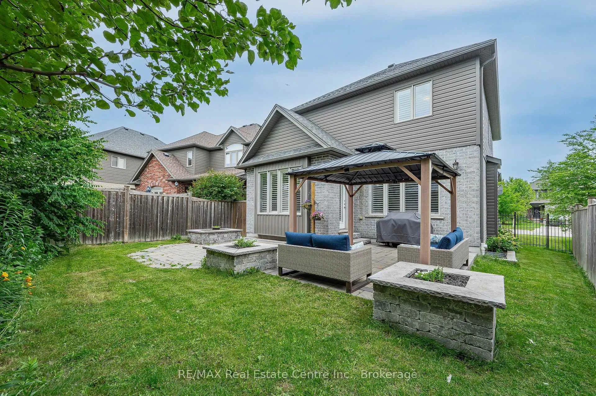 Photo 44 of 50 Eden Oak Trail, Kitchener — HOMEH