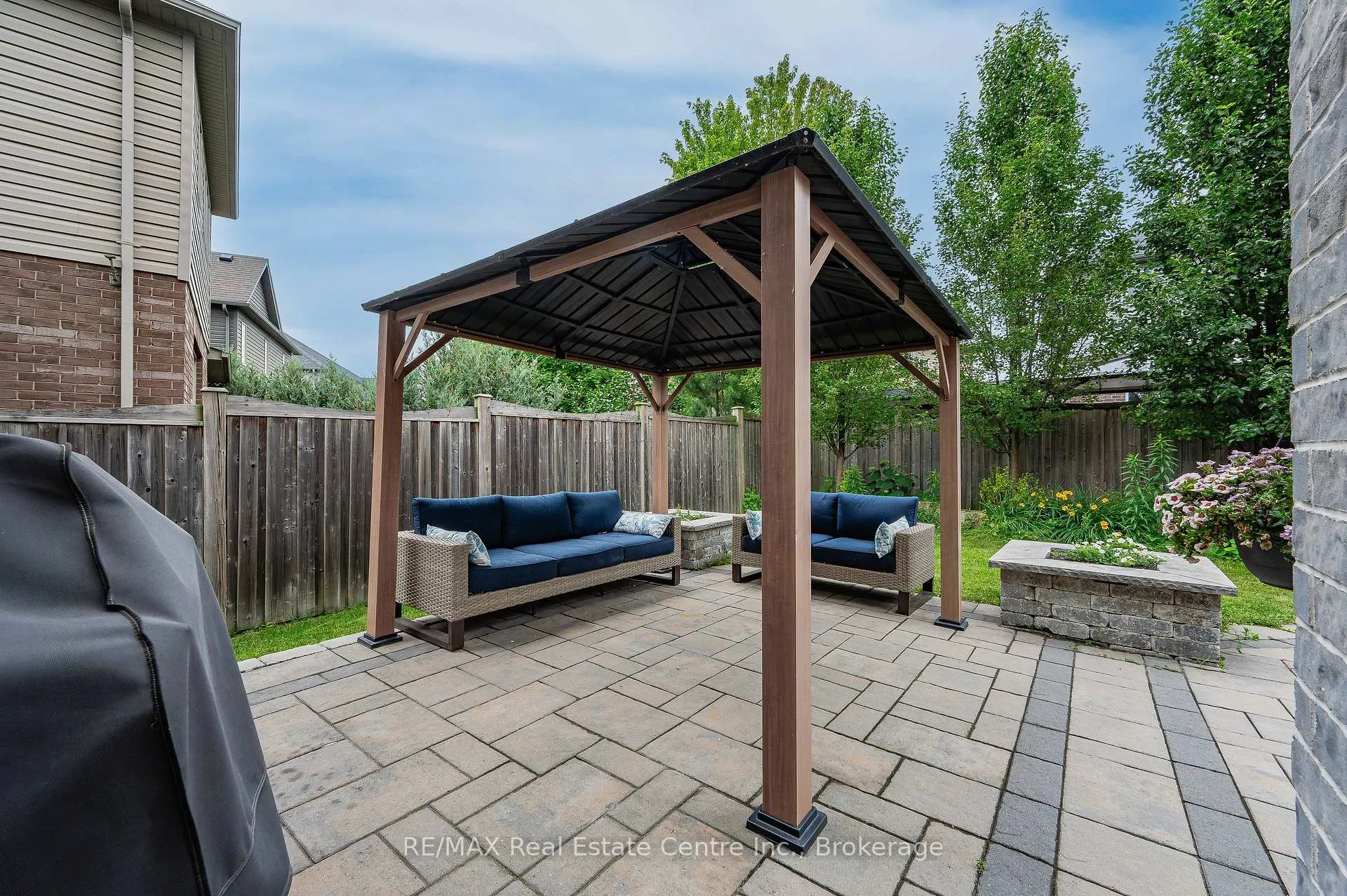 Photo 46 of 50 Eden Oak Trail, Kitchener — HOMEH