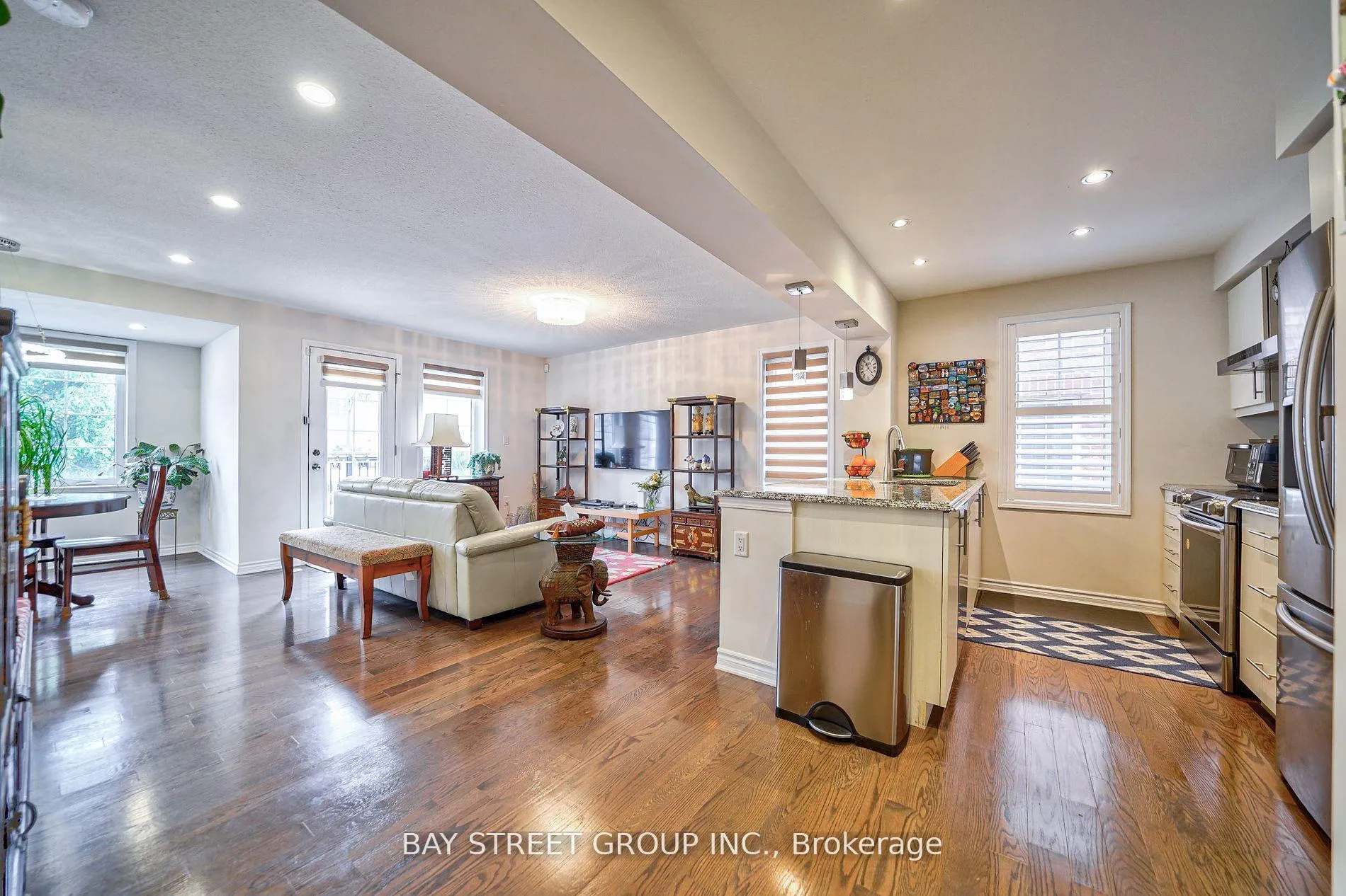 Photo 7 of 78 Minlow Way, Aurora, Rural Aurora — HOMEH