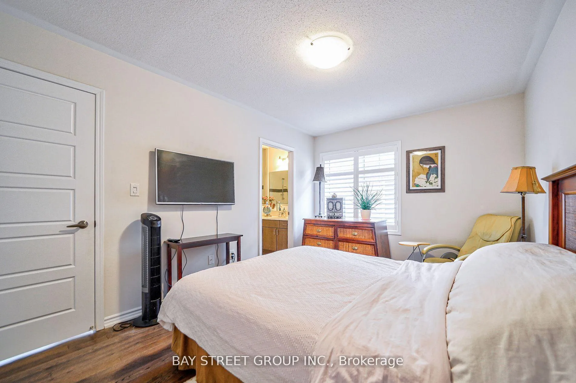 Photo 13 of 78 Minlow Way, Aurora, Rural Aurora — HOMEH