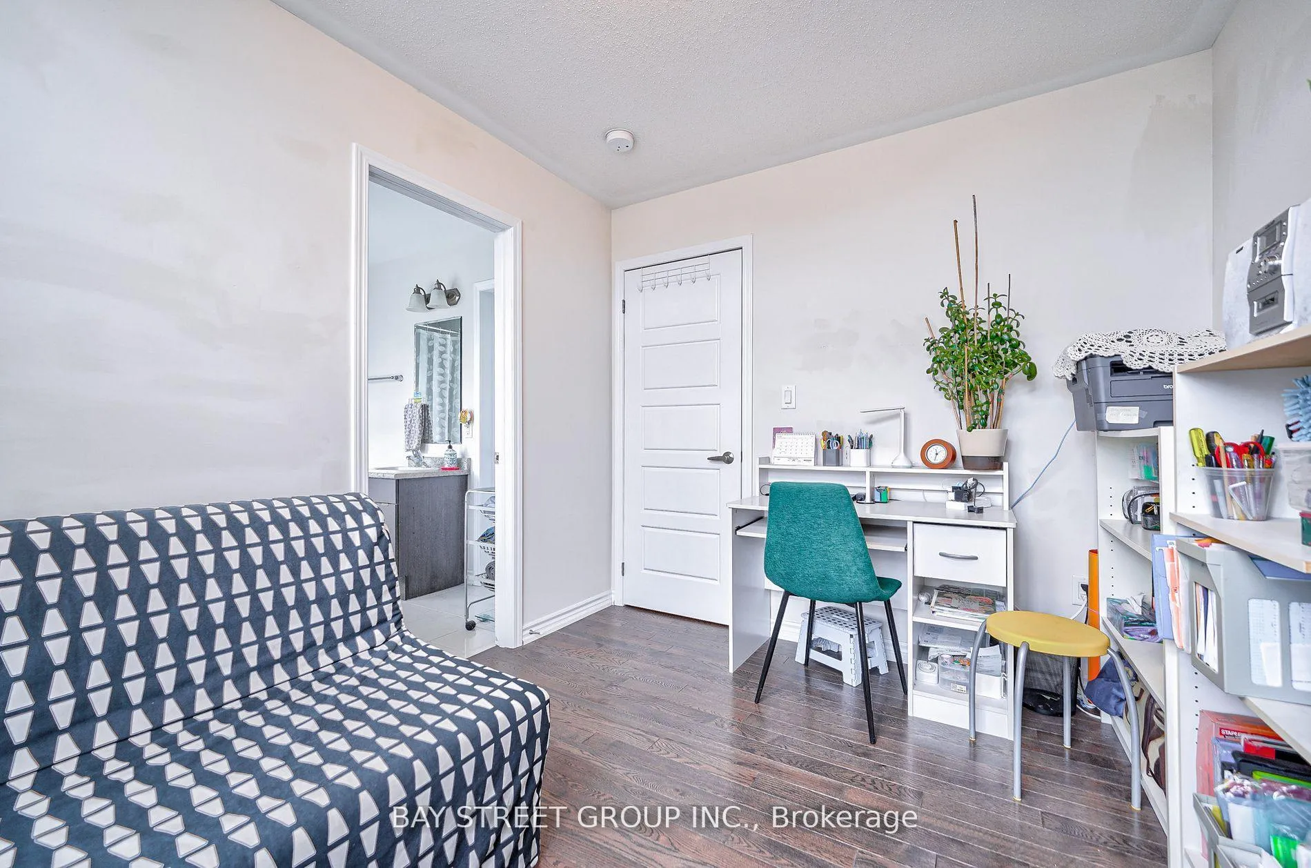 Photo 16 of 78 Minlow Way, Aurora, Rural Aurora — HOMEH