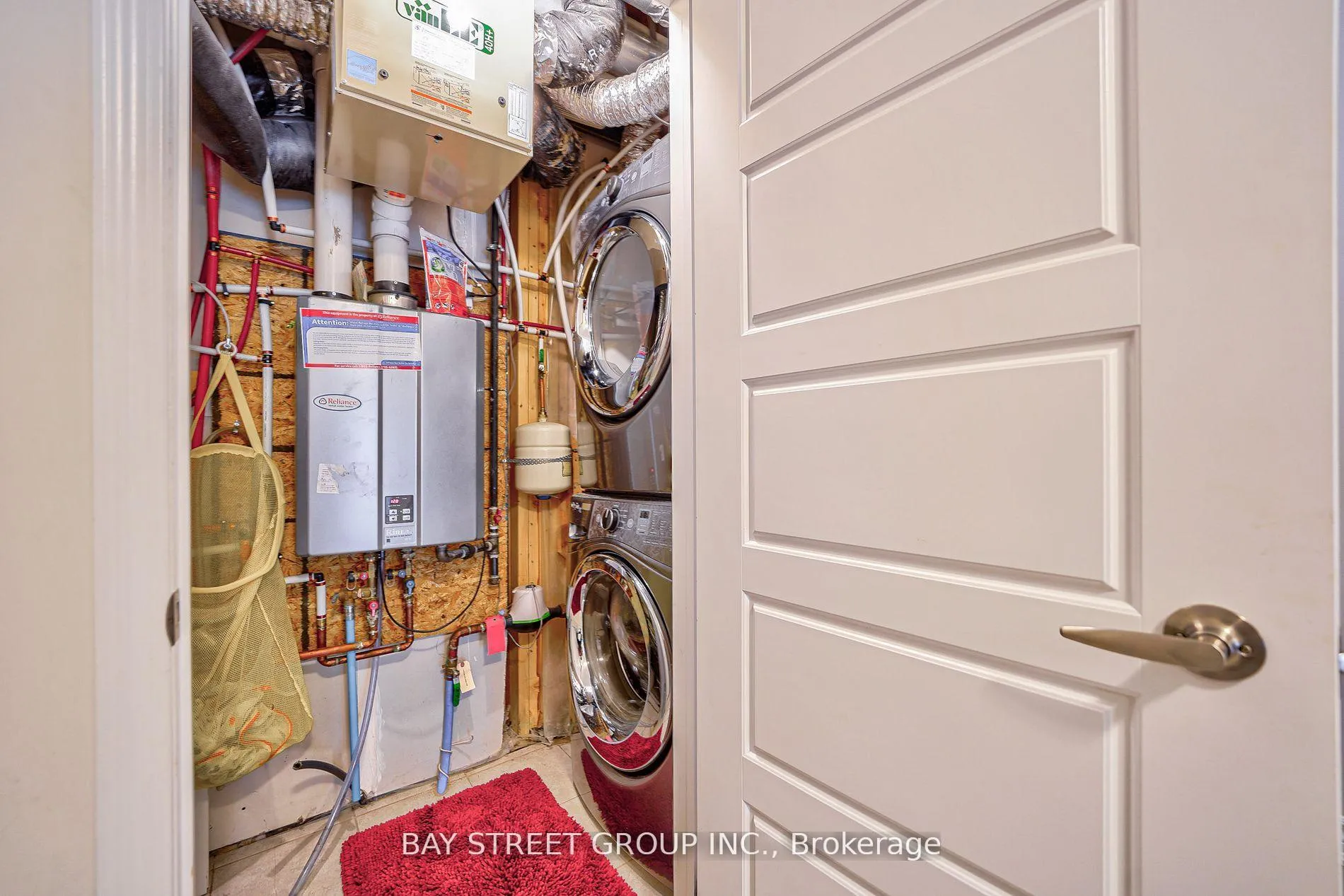 Photo 20 of 78 Minlow Way, Aurora, Rural Aurora — HOMEH