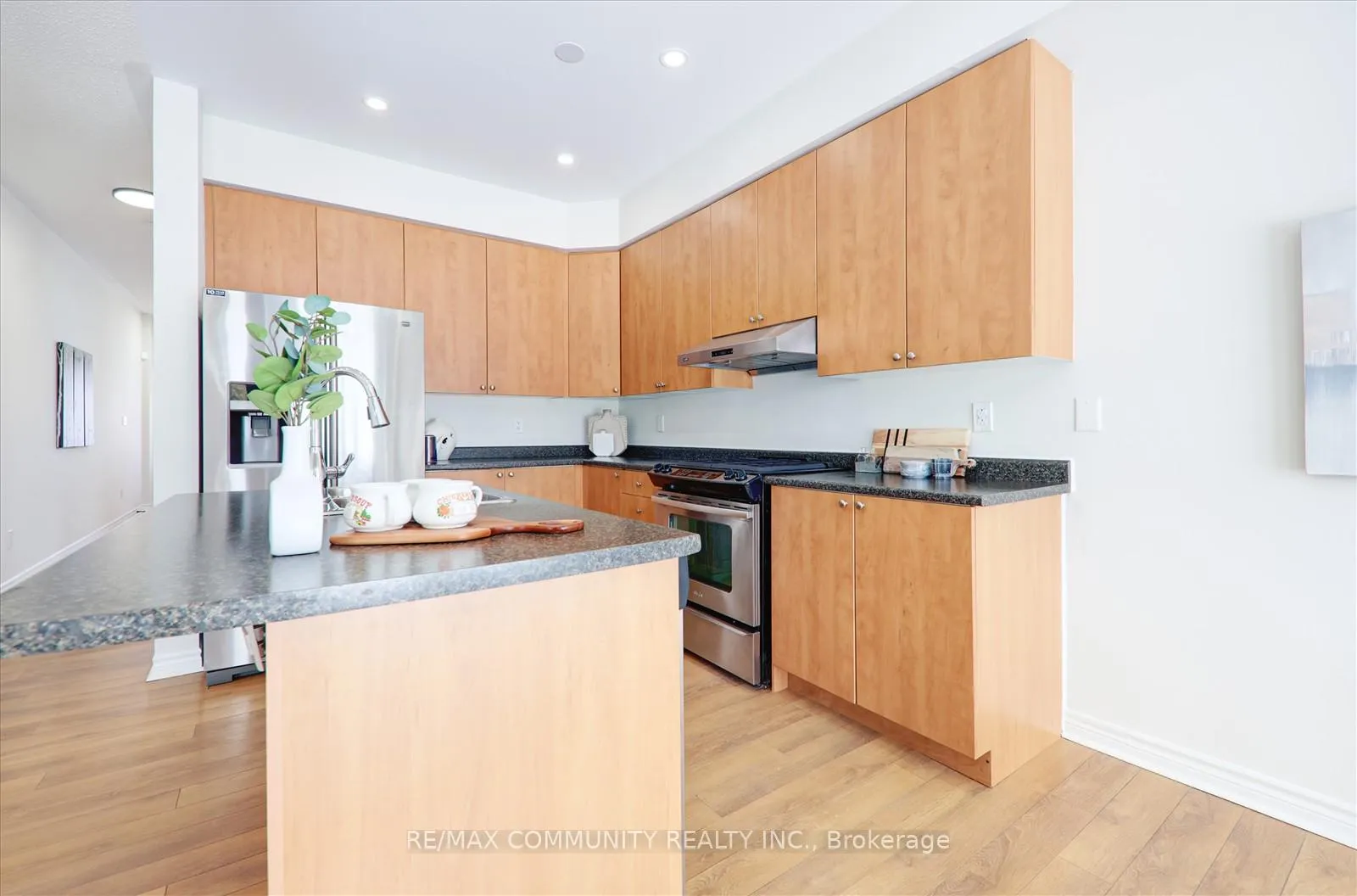 Photo 16 of 25 Mantz Crescent, Whitby, Taunton North — HOMEH