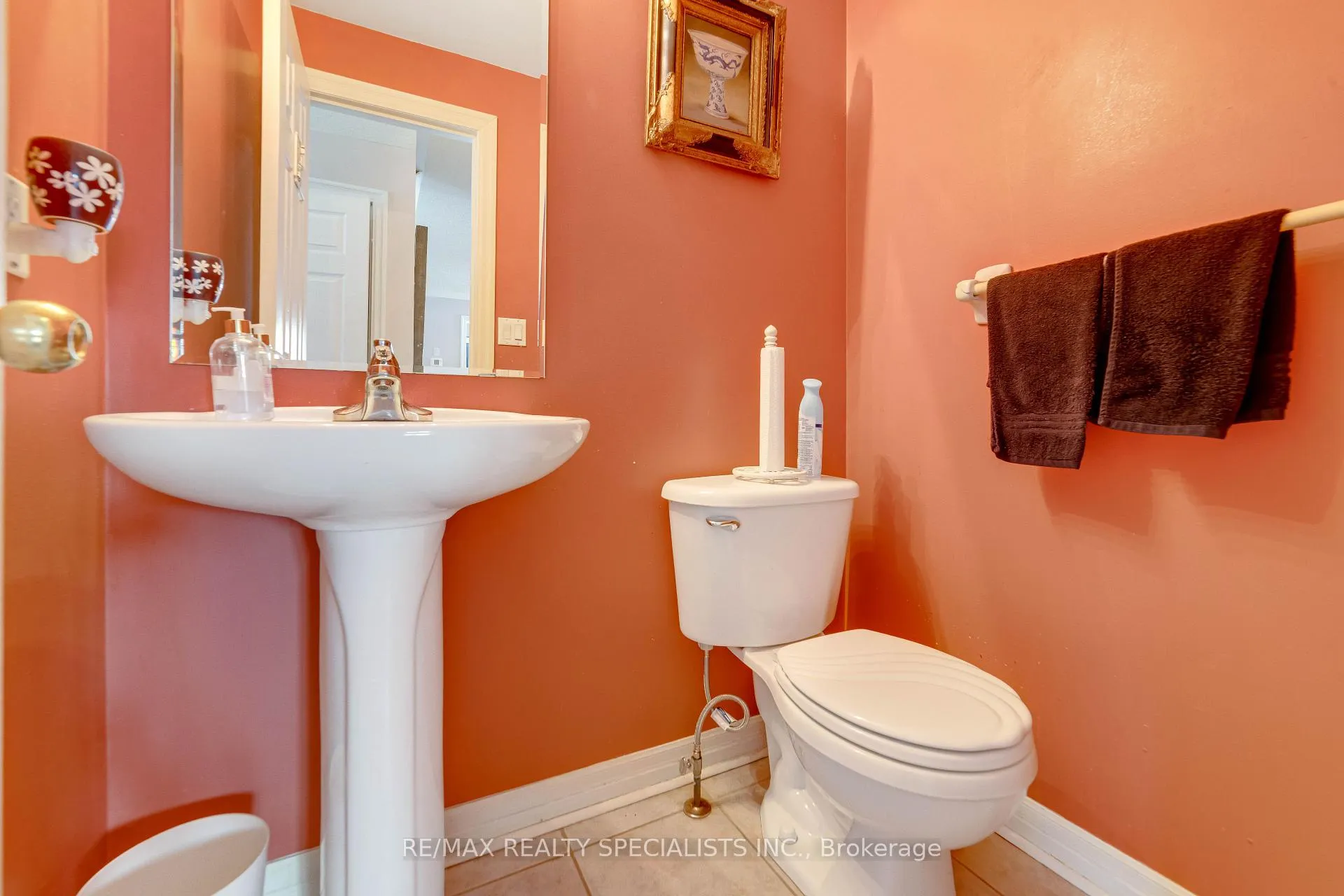 Photo 15 of 18 Sherbo Crescent, Brampton, Fletcher's Meadow — HOMEH