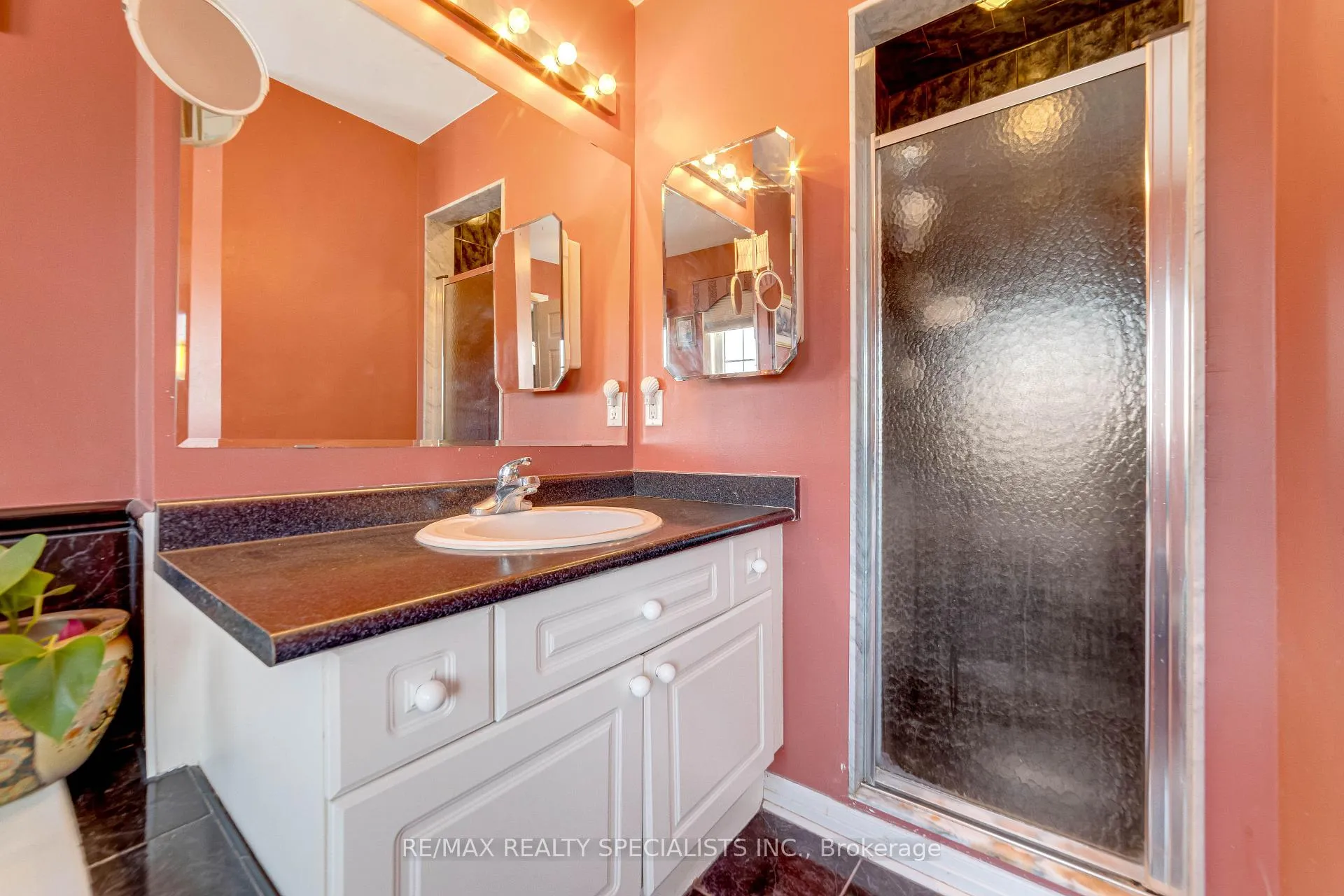 Photo 22 of 18 Sherbo Crescent, Brampton, Fletcher's Meadow — HOMEH