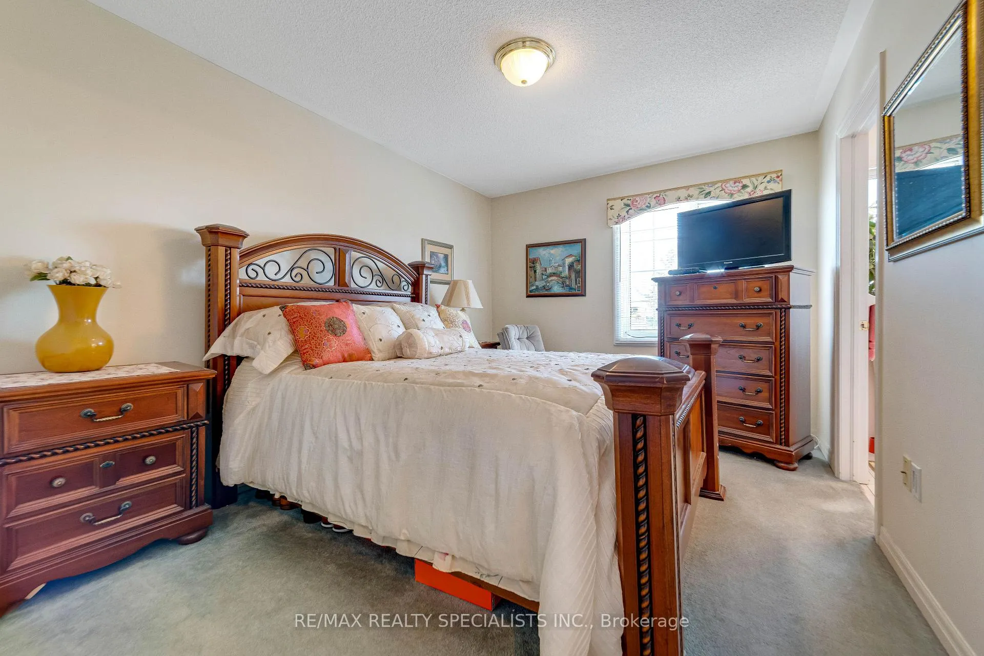 Photo 25 of 18 Sherbo Crescent, Brampton, Fletcher's Meadow — HOMEH