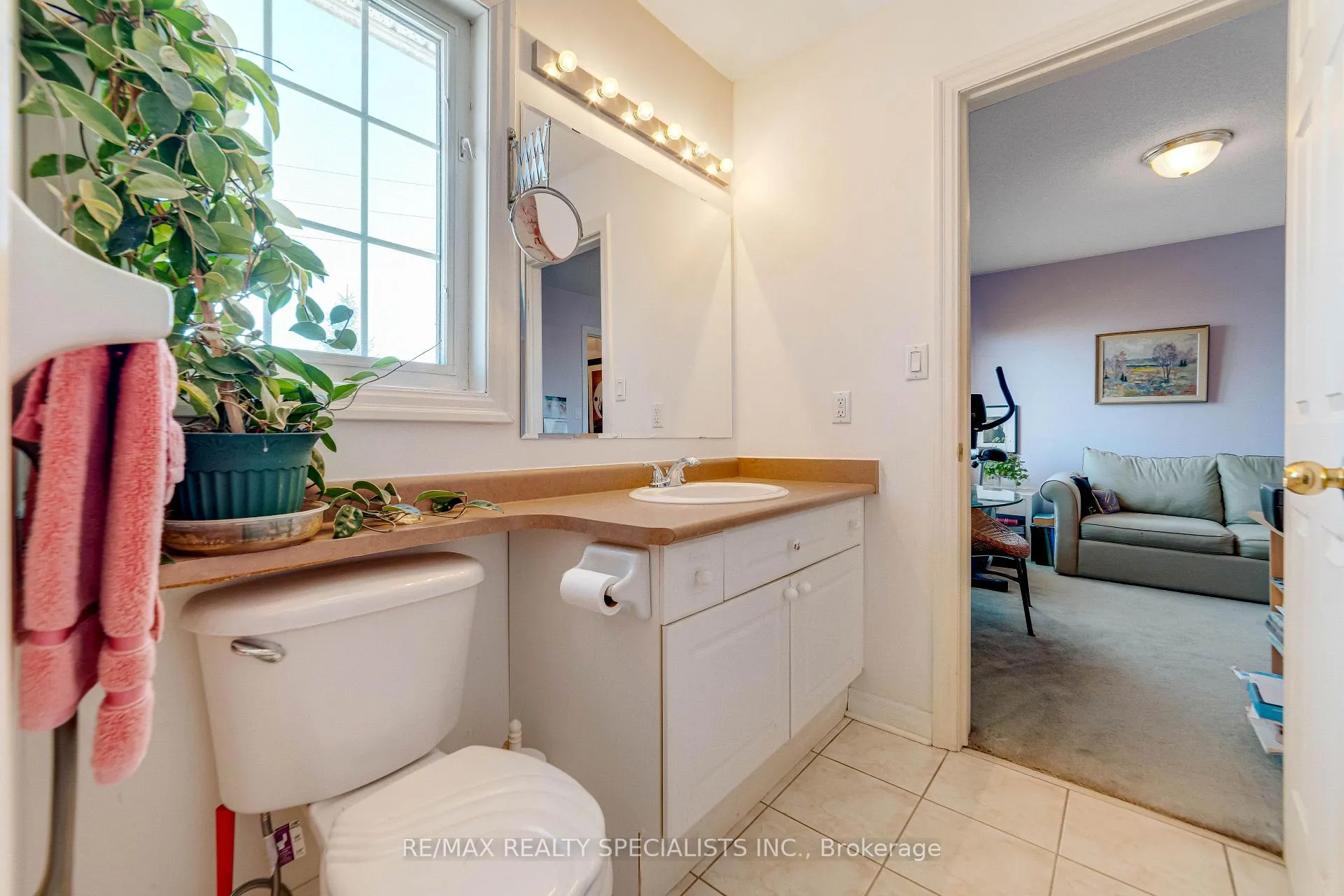 Photo 28 of 18 Sherbo Crescent, Brampton, Fletcher's Meadow — HOMEH