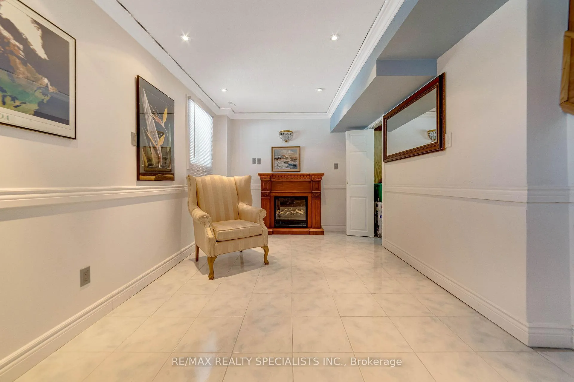 Photo 33 of 18 Sherbo Crescent, Brampton, Fletcher's Meadow — HOMEH