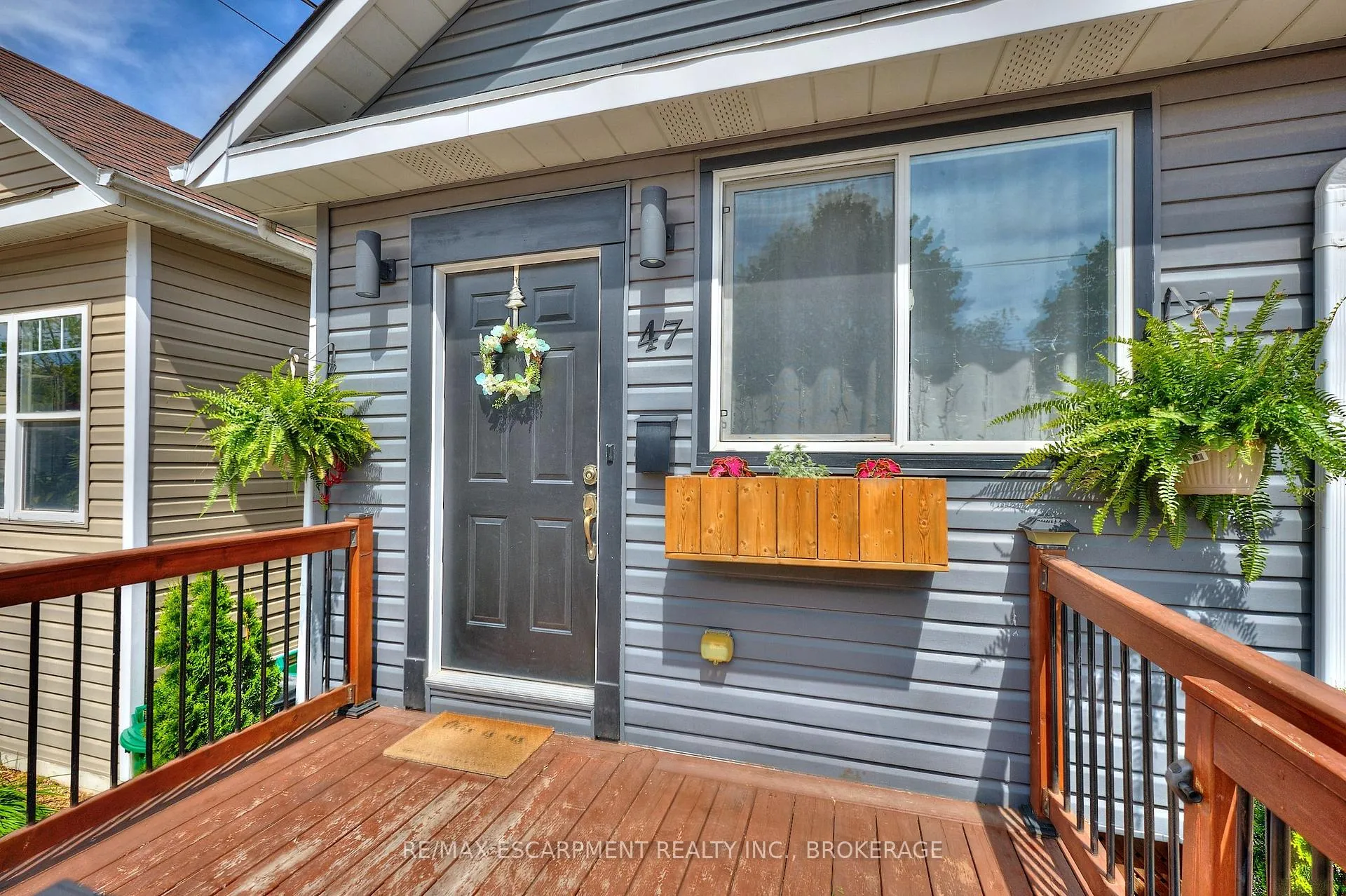 Photo 3 of 47 Lowell Avenue, St. Catharines, Downtown — HOMEH