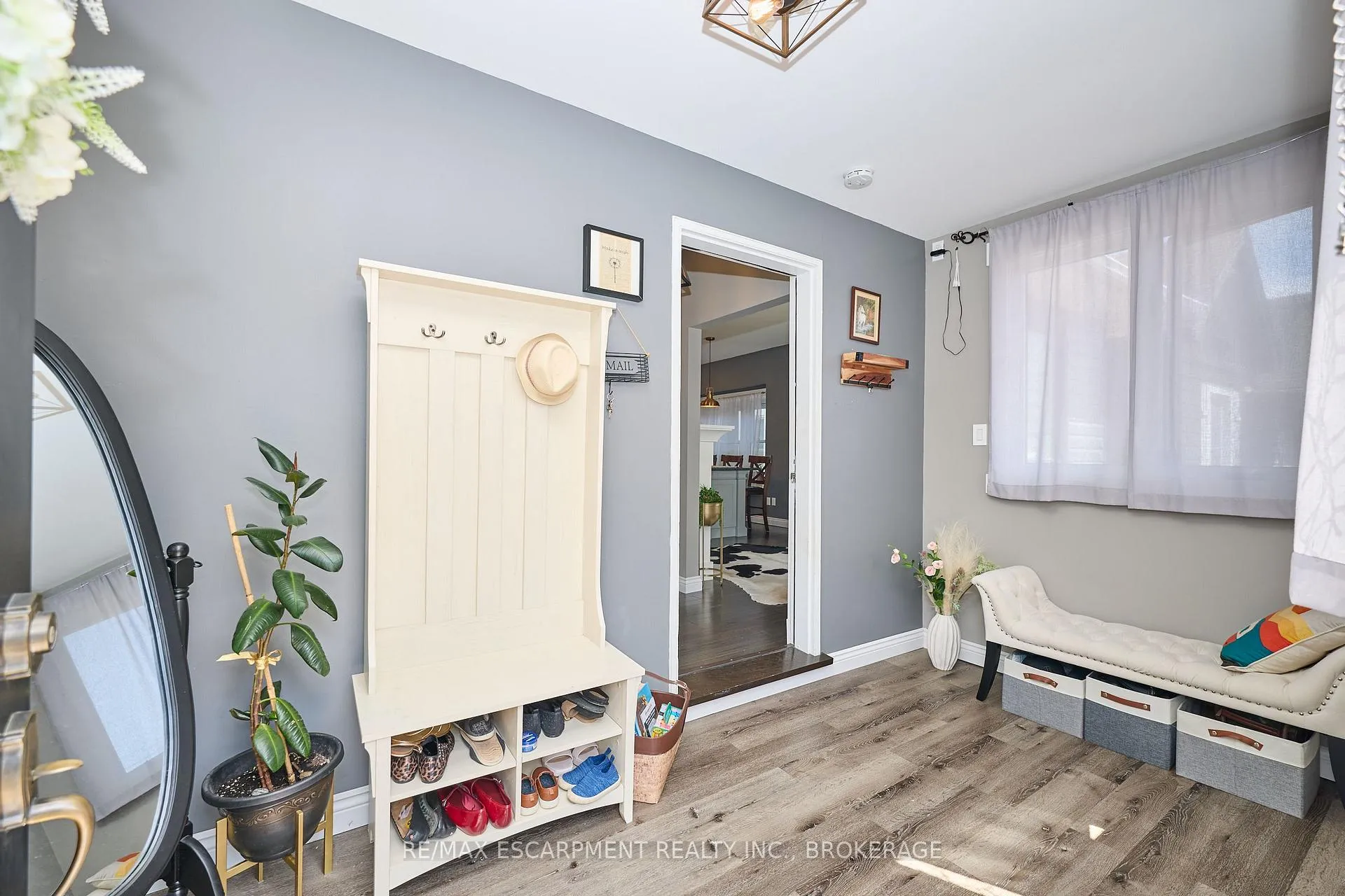 Photo 5 of 47 Lowell Avenue, St. Catharines, Downtown — HOMEH