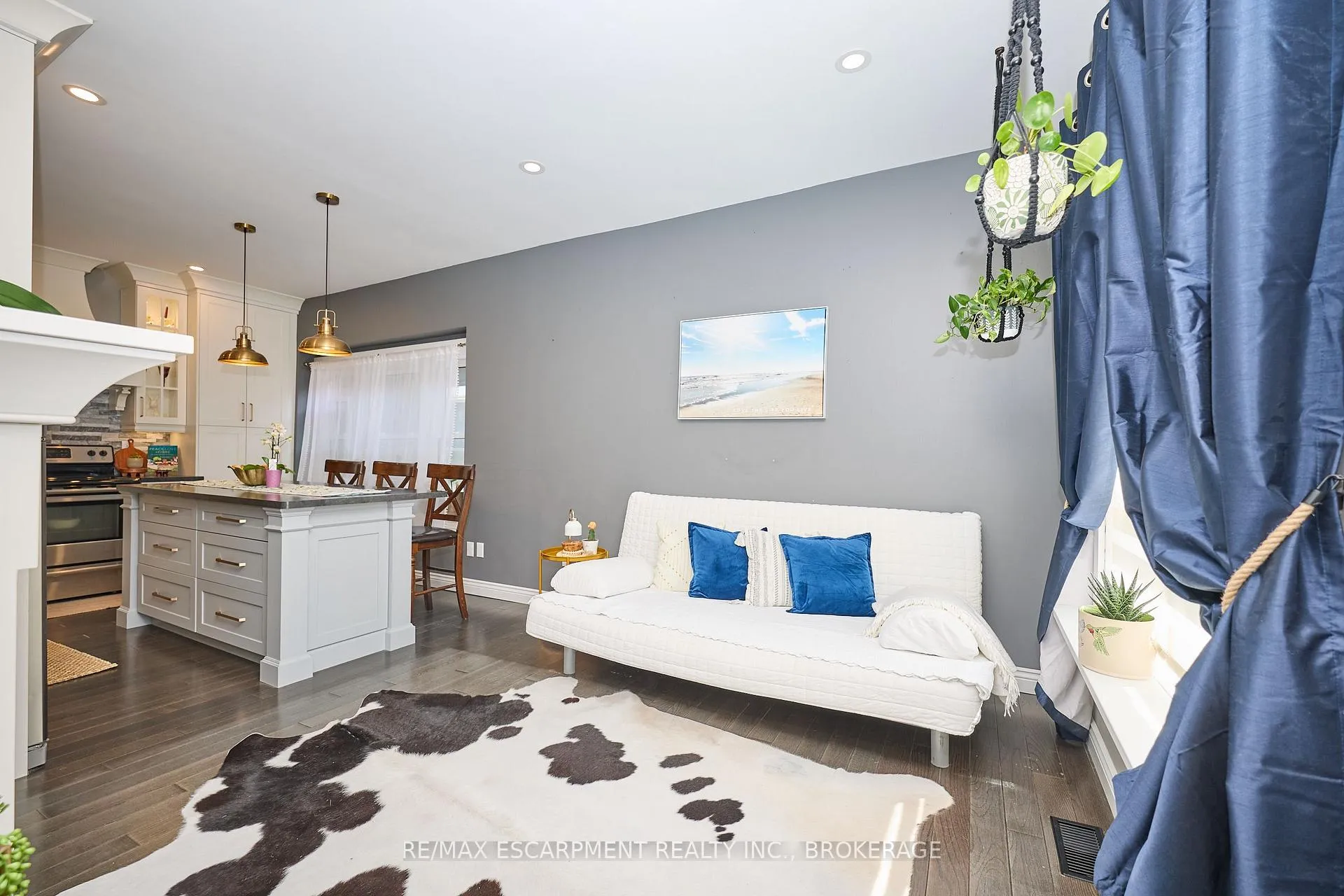 Photo 6 of 47 Lowell Avenue, St. Catharines, Downtown — HOMEH