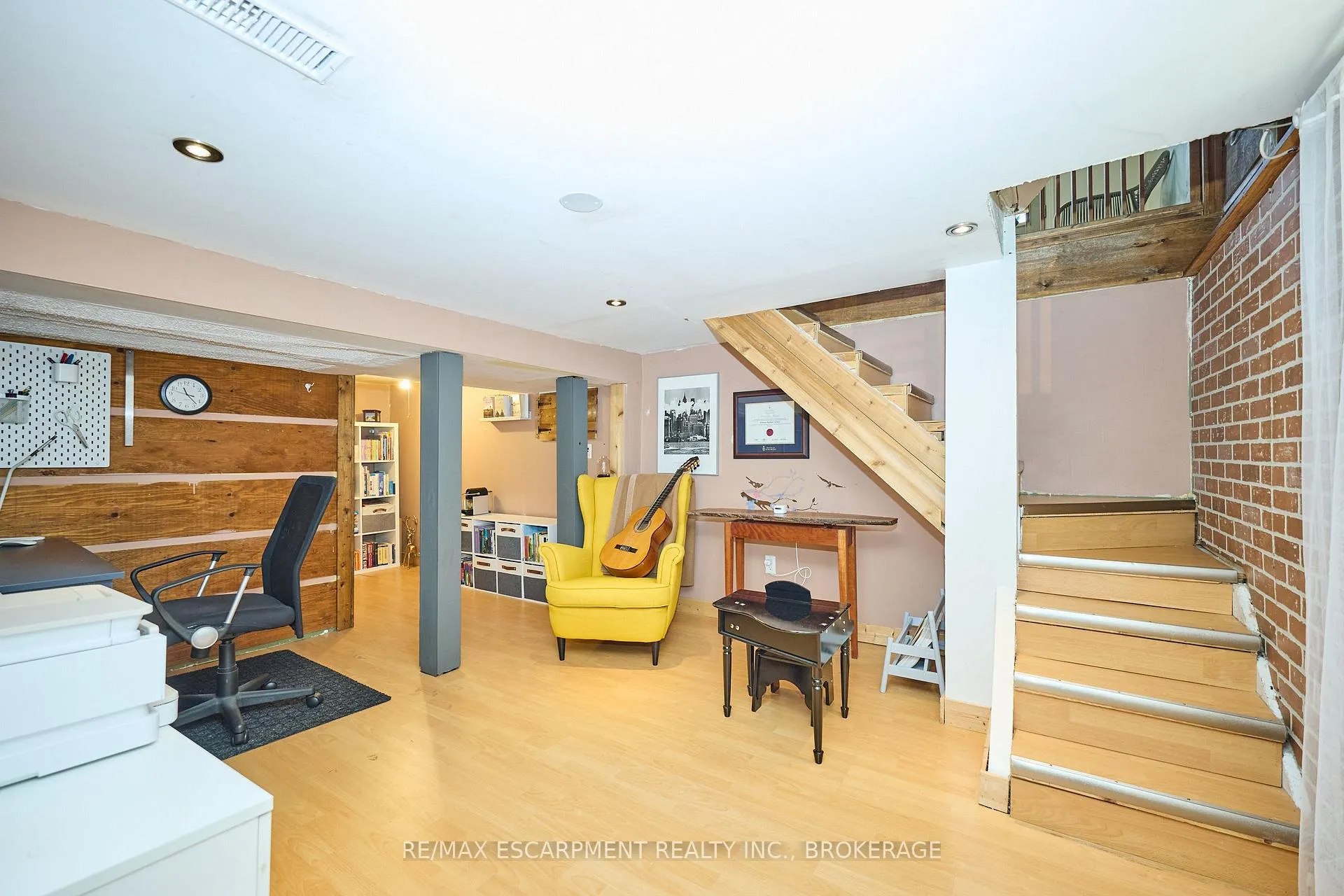 Photo 15 of 47 Lowell Avenue, St. Catharines, Downtown — HOMEH