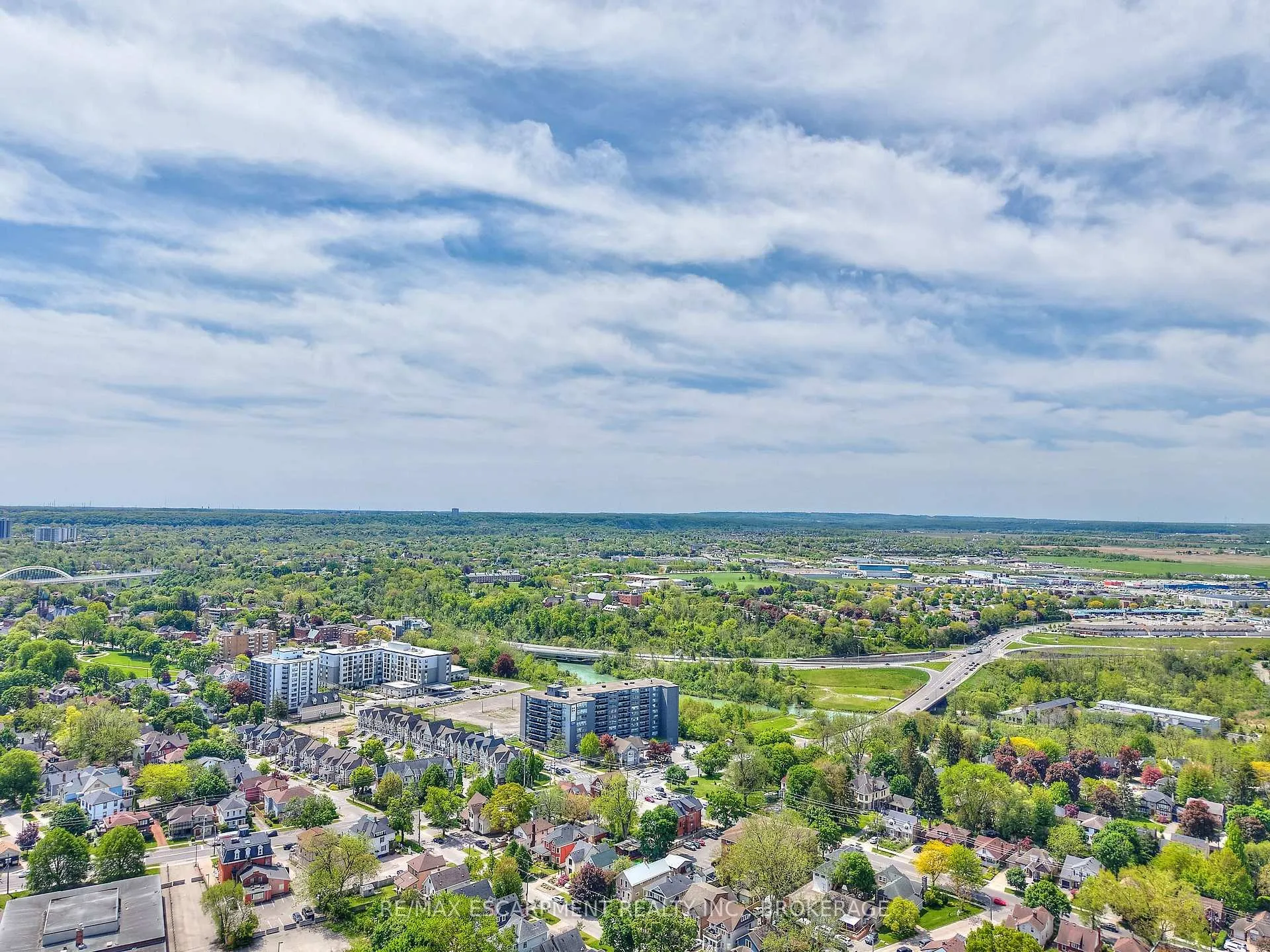 Photo 28 of 47 Lowell Avenue, St. Catharines, Downtown — HOMEH