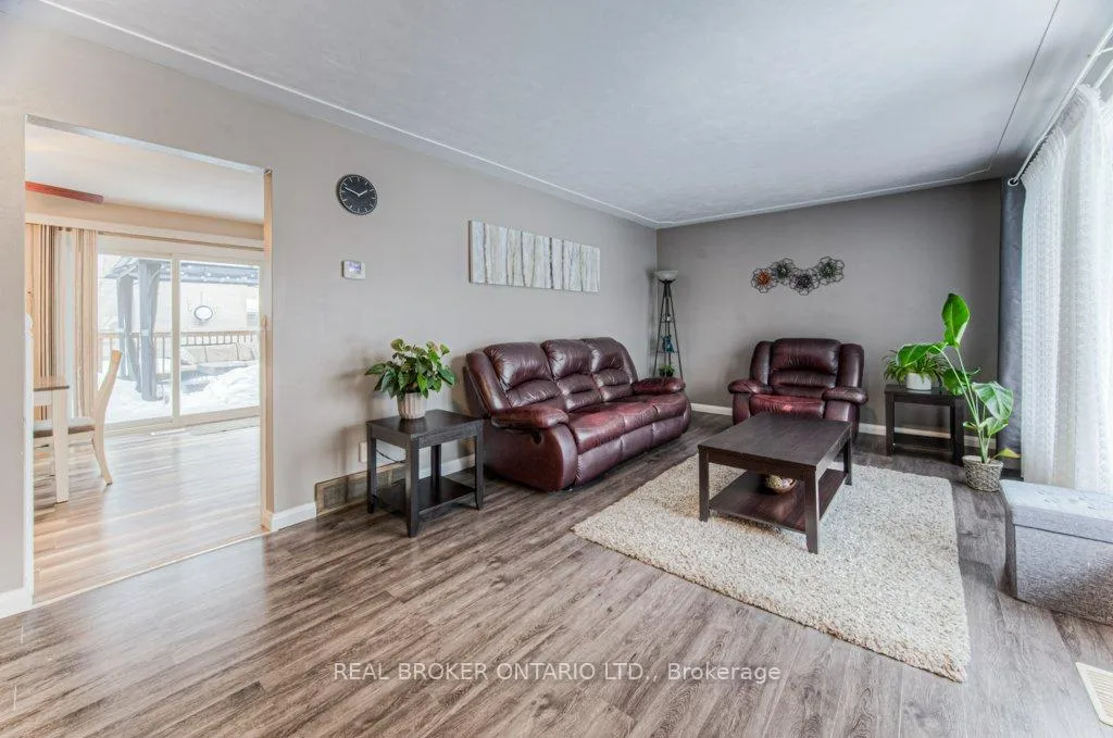 Photo 6 of 12 Snyder Avenue N, Woolwich — HOMEH