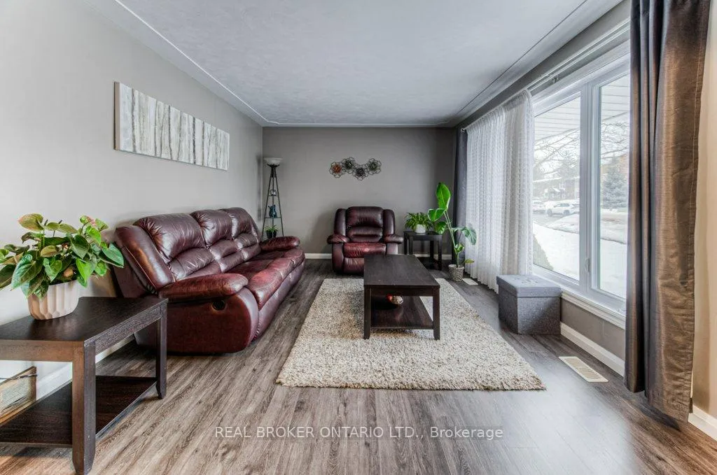 Photo 7 of 12 Snyder Avenue N, Woolwich — HOMEH