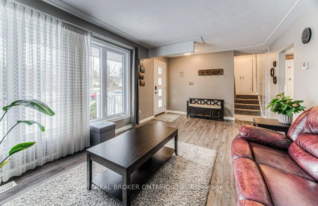 Photo 8 of 12 Snyder Avenue N, Woolwich — HOMEH