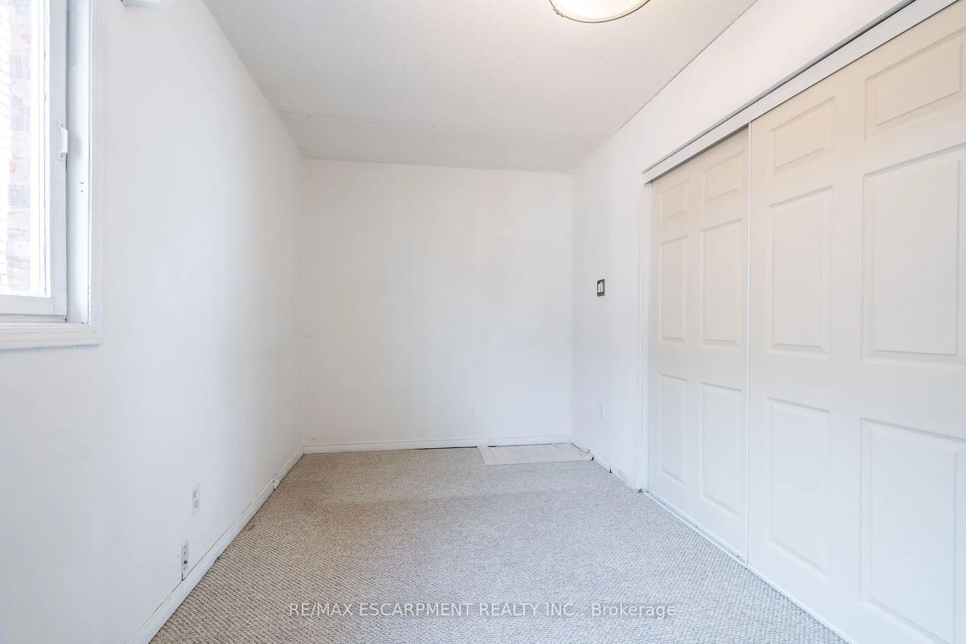 Photo 21 of 104 Lord Simcoe Drive, Brampton, Westgate — HOMEH