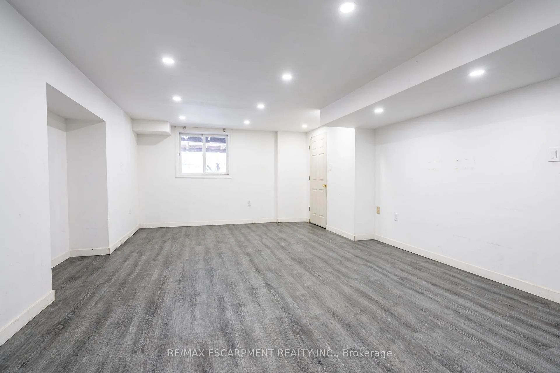Photo 30 of 104 Lord Simcoe Drive, Brampton, Westgate — HOMEH