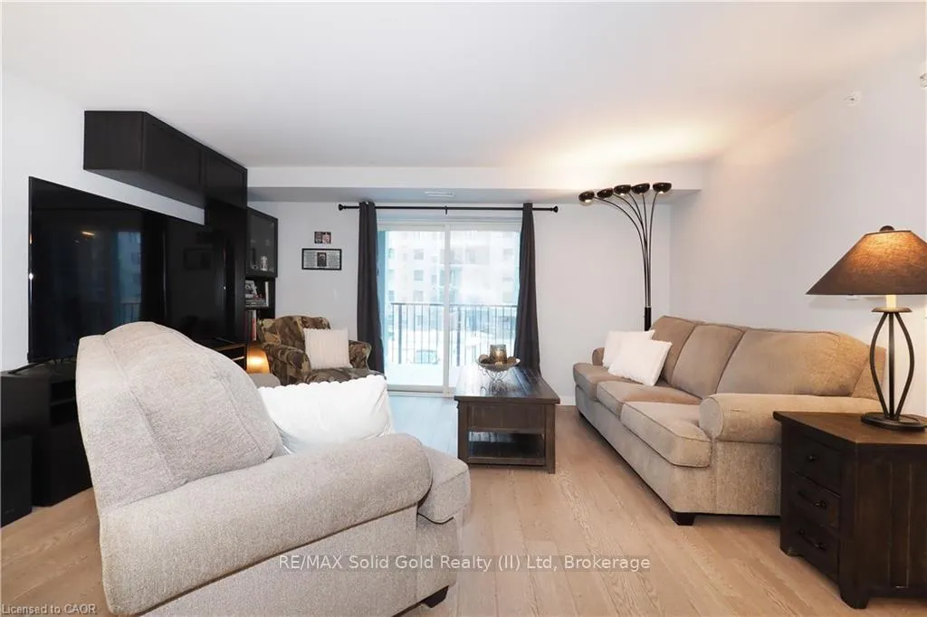 Photo 8 of Unit 305, 778 Laurelwood Drive, Waterloo — HOMEH
