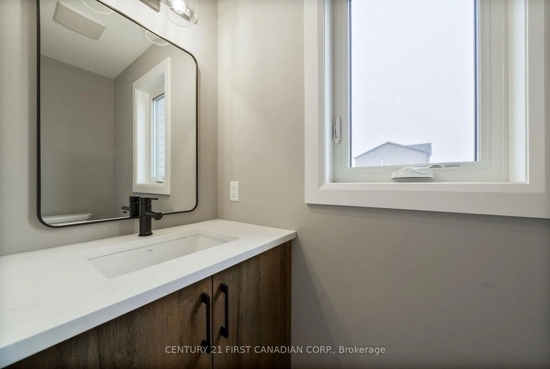 Photo 4 of 649 Ketter Way, Plympton-Wyoming, Plympton Wyoming — HOMEH