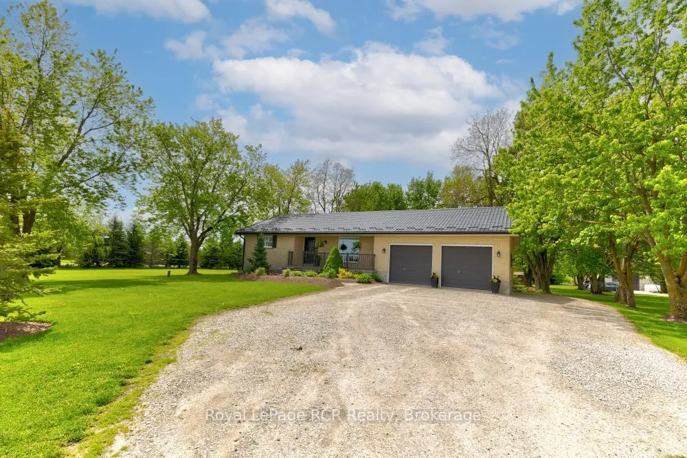 Photo 5 of 8008 Wellington Road 7, Mapleton, Rural Mapleton — HOMEH