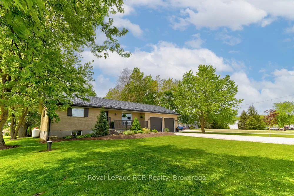 Photo 6 of 8008 Wellington Road 7, Mapleton, Rural Mapleton — HOMEH