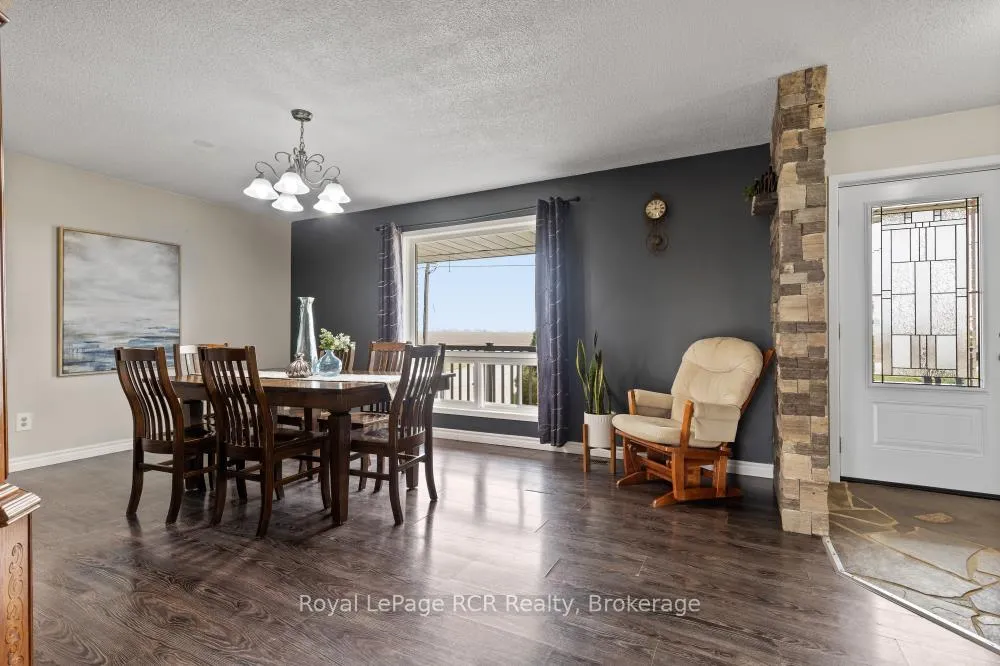 Photo 12 of 8008 Wellington Road 7, Mapleton, Rural Mapleton — HOMEH