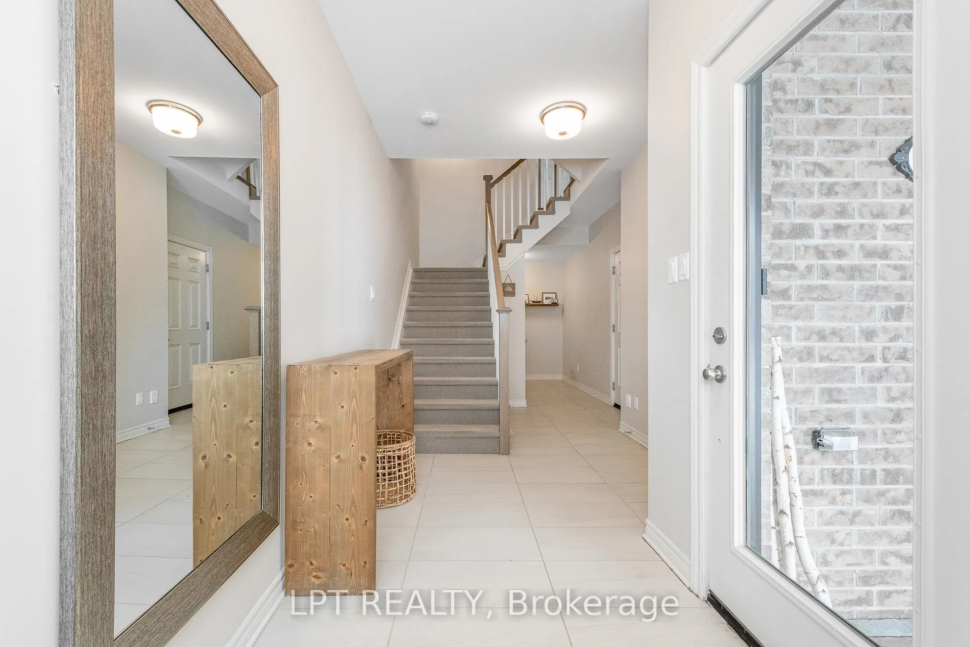 Photo 5 of 202 Hawkmere Way, Ottawa, Blossom Park/Kemp Park/Findlay Creek — HOMEH